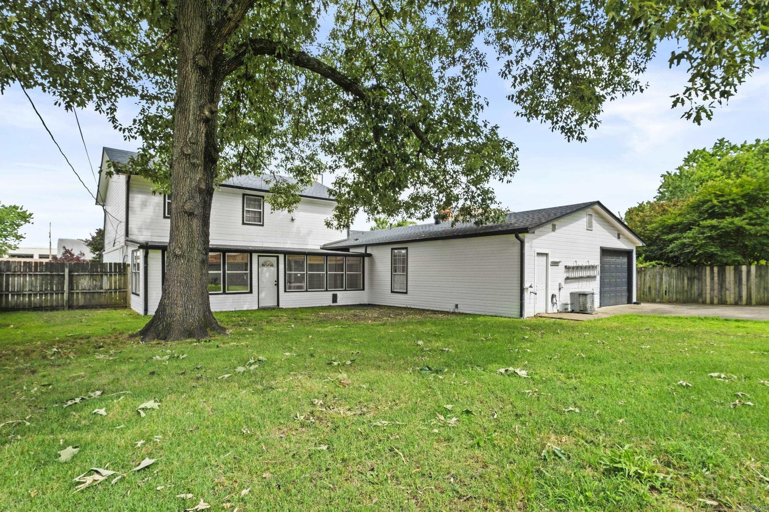 EAST MEADOW - Residential