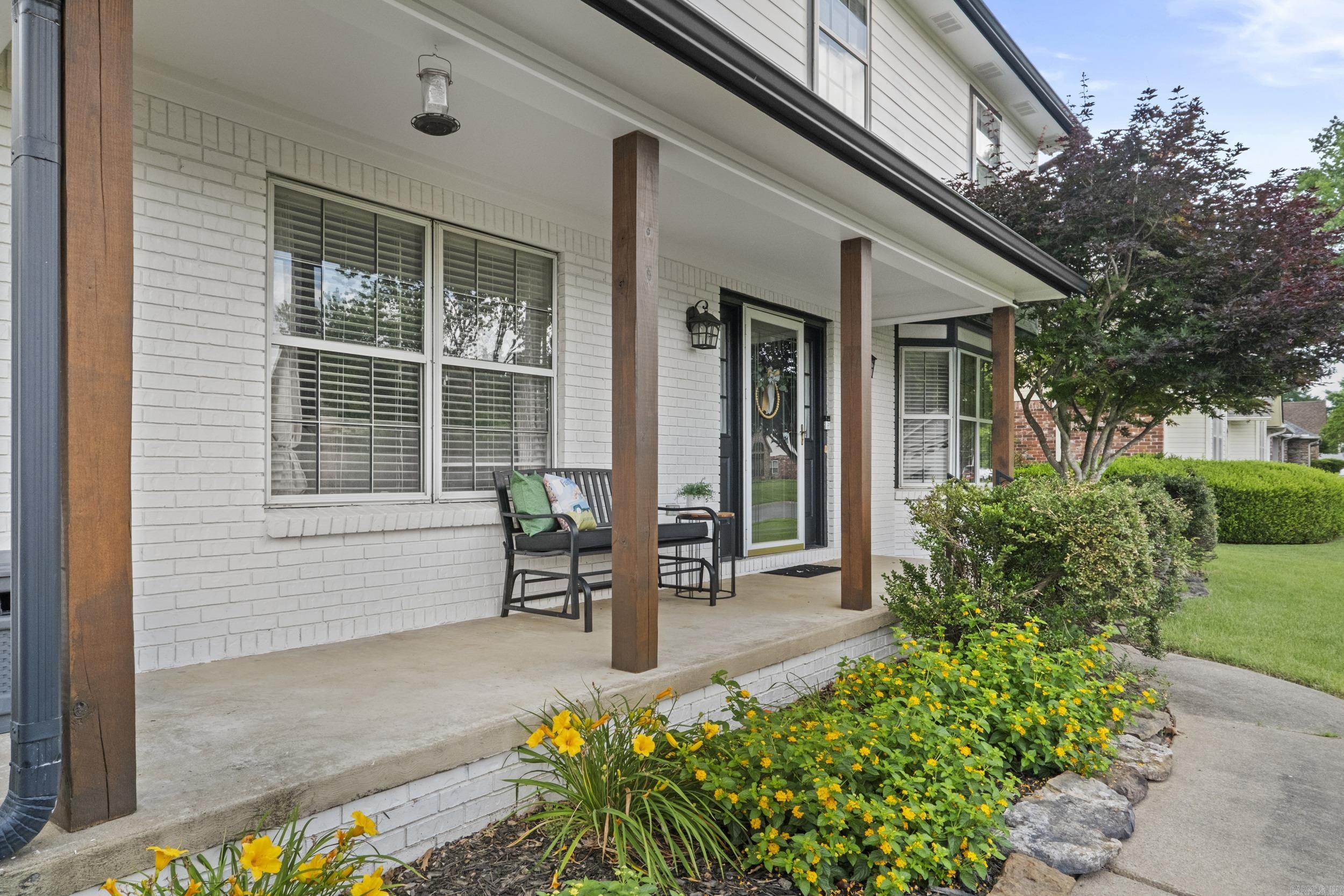 EAST MEADOW - Residential