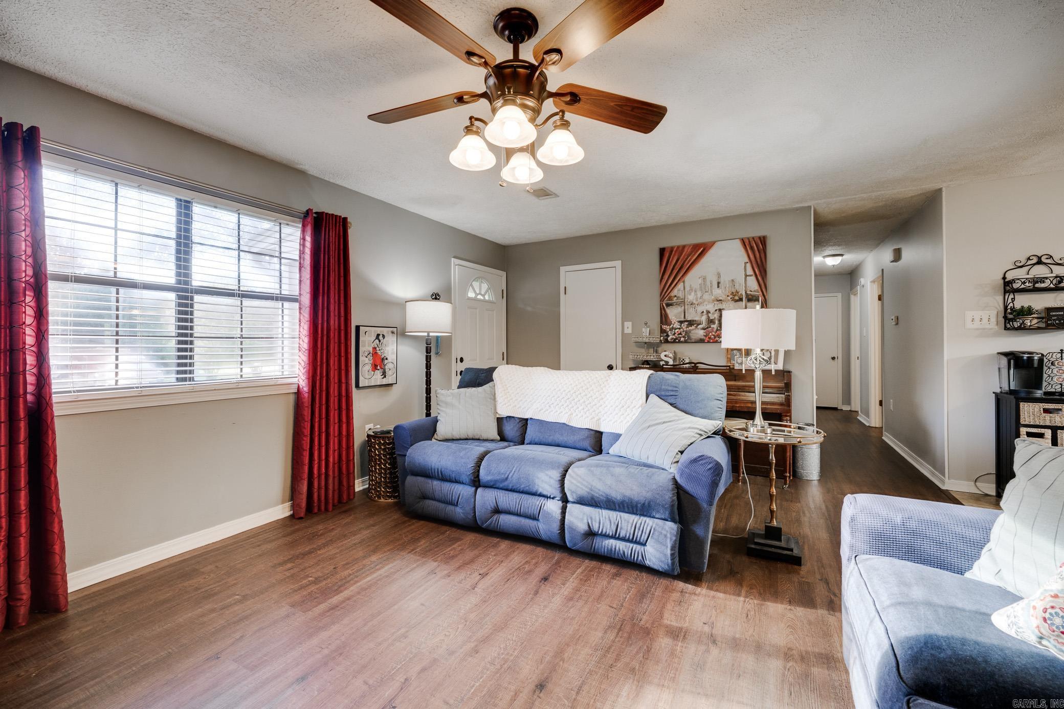 FOXMOOR ACRES - Residential