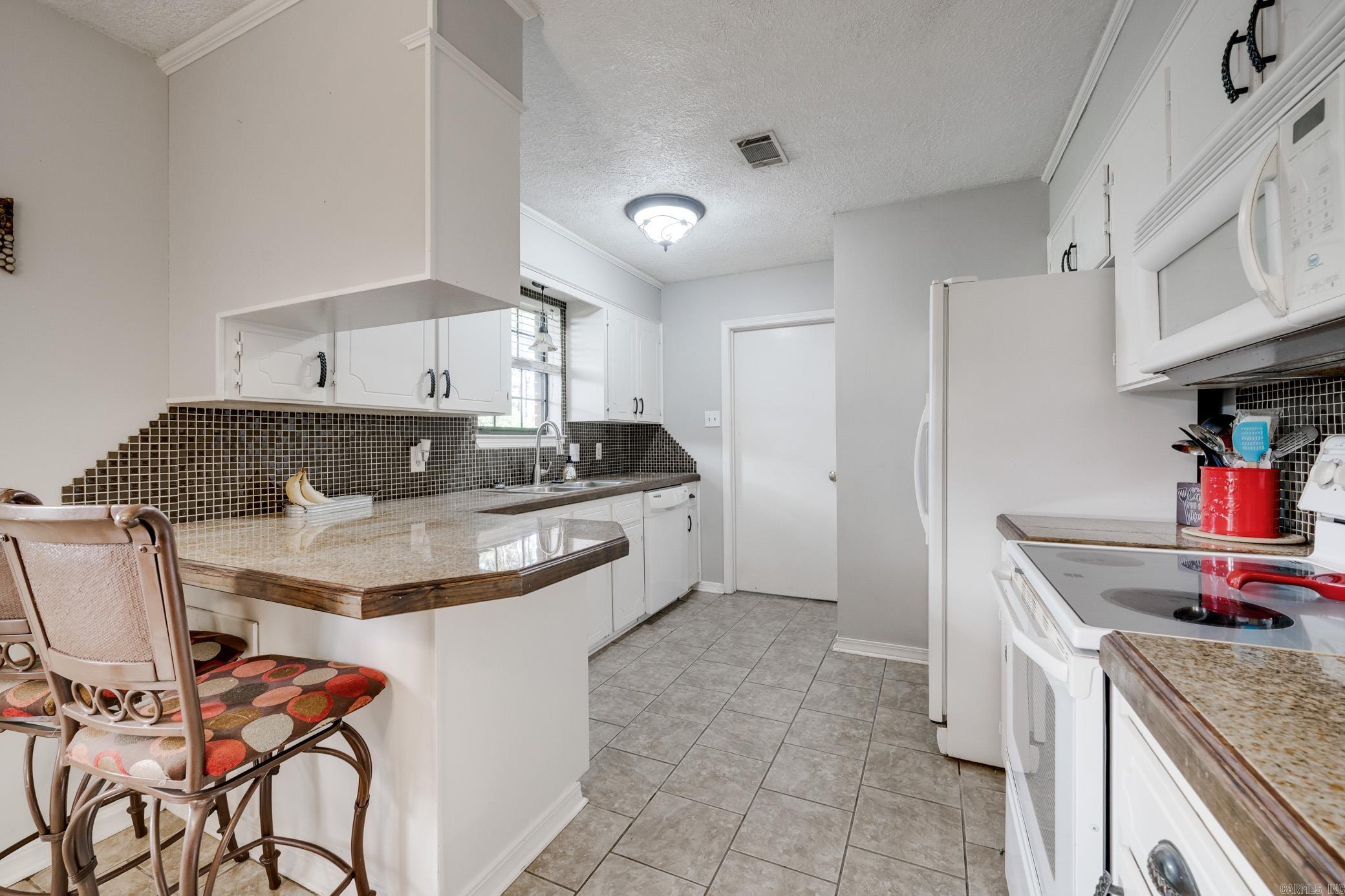 FOXMOOR ACRES - Residential