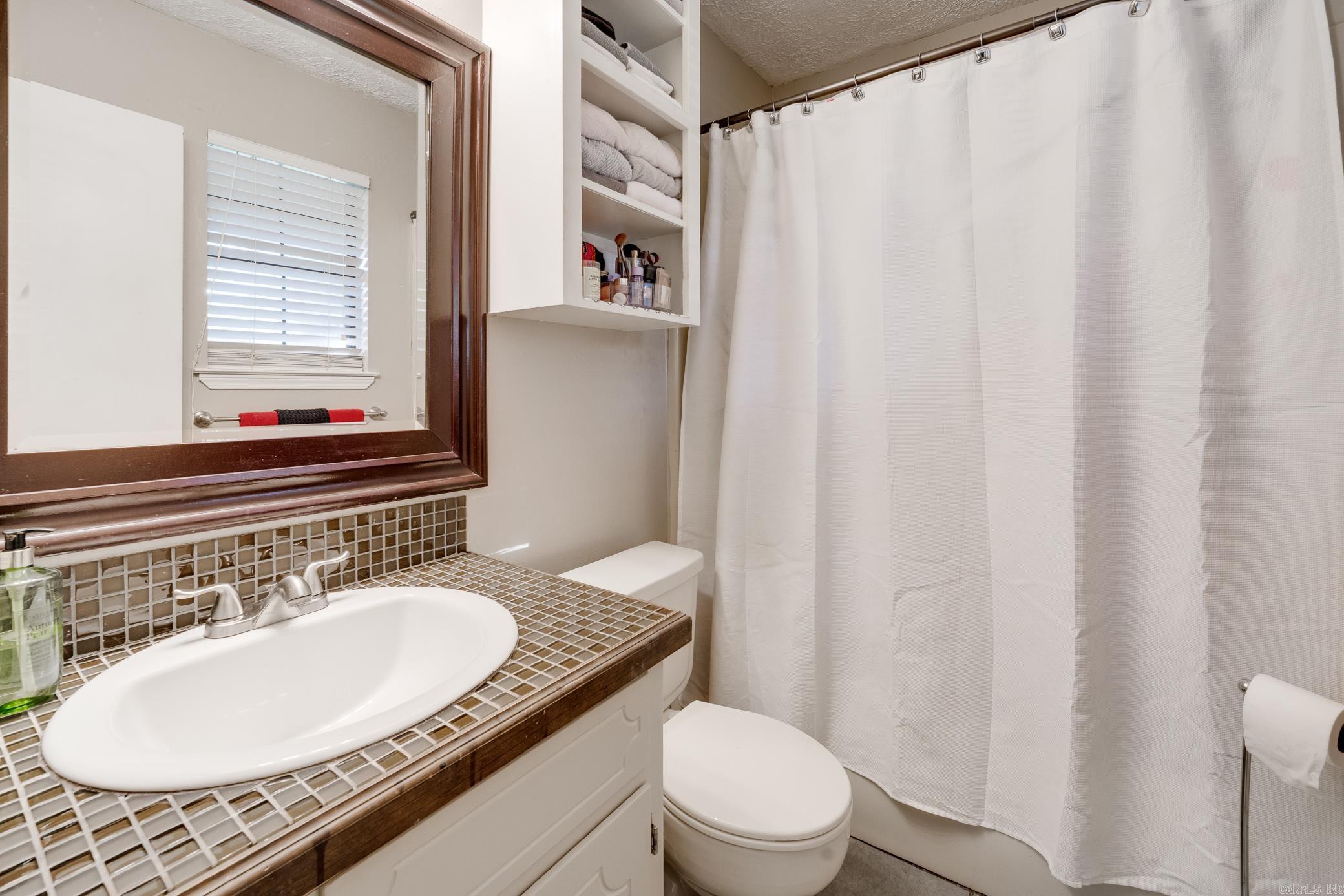 FOXMOOR ACRES - Residential