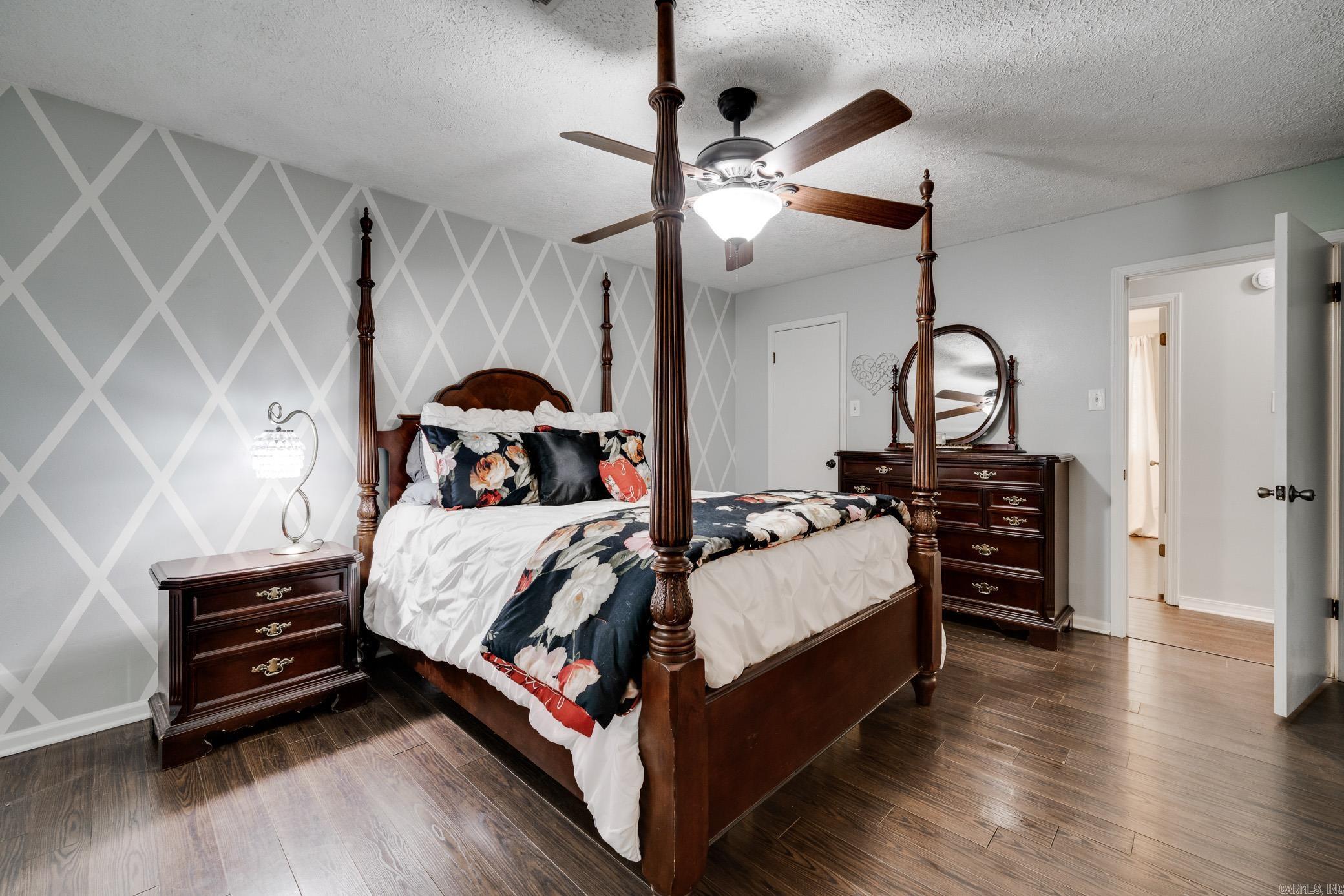 FOXMOOR ACRES - Residential