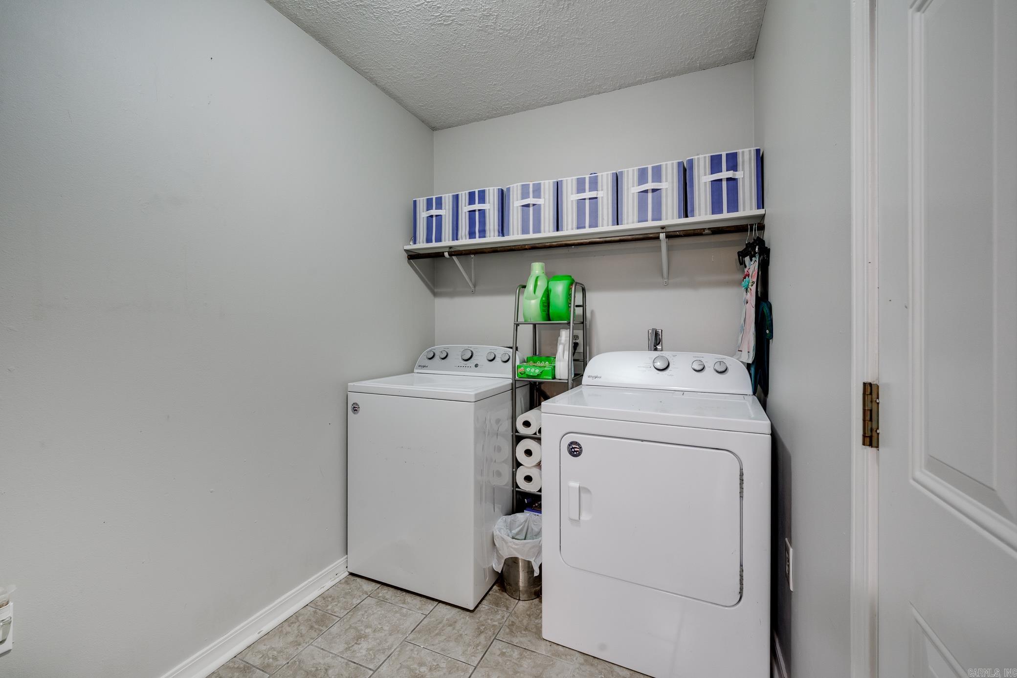 FOXMOOR ACRES - Residential