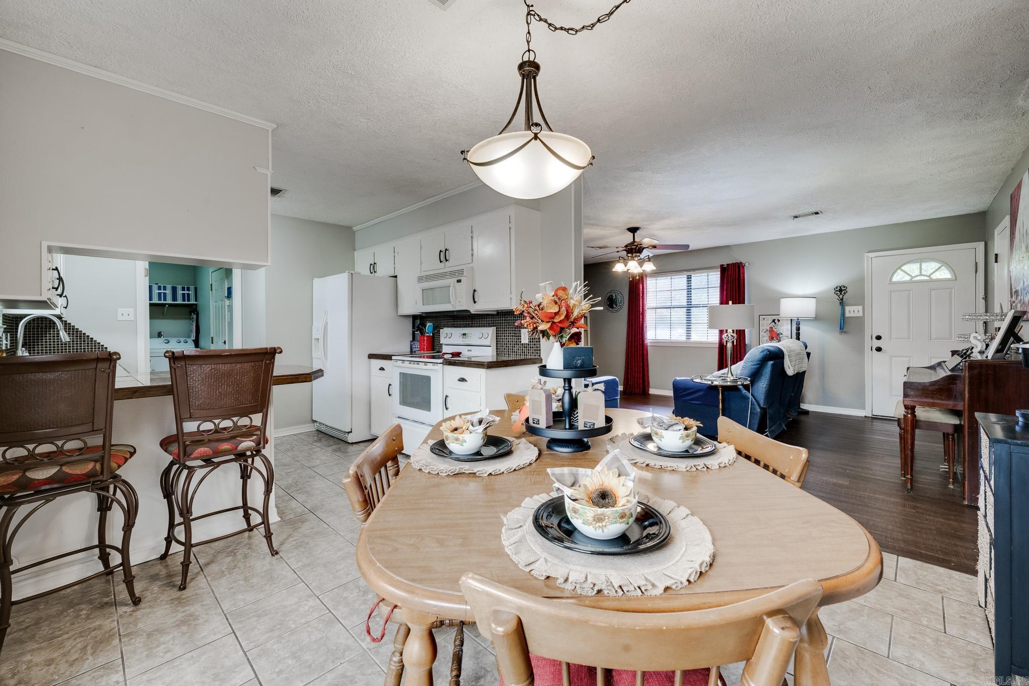 FOXMOOR ACRES - Residential