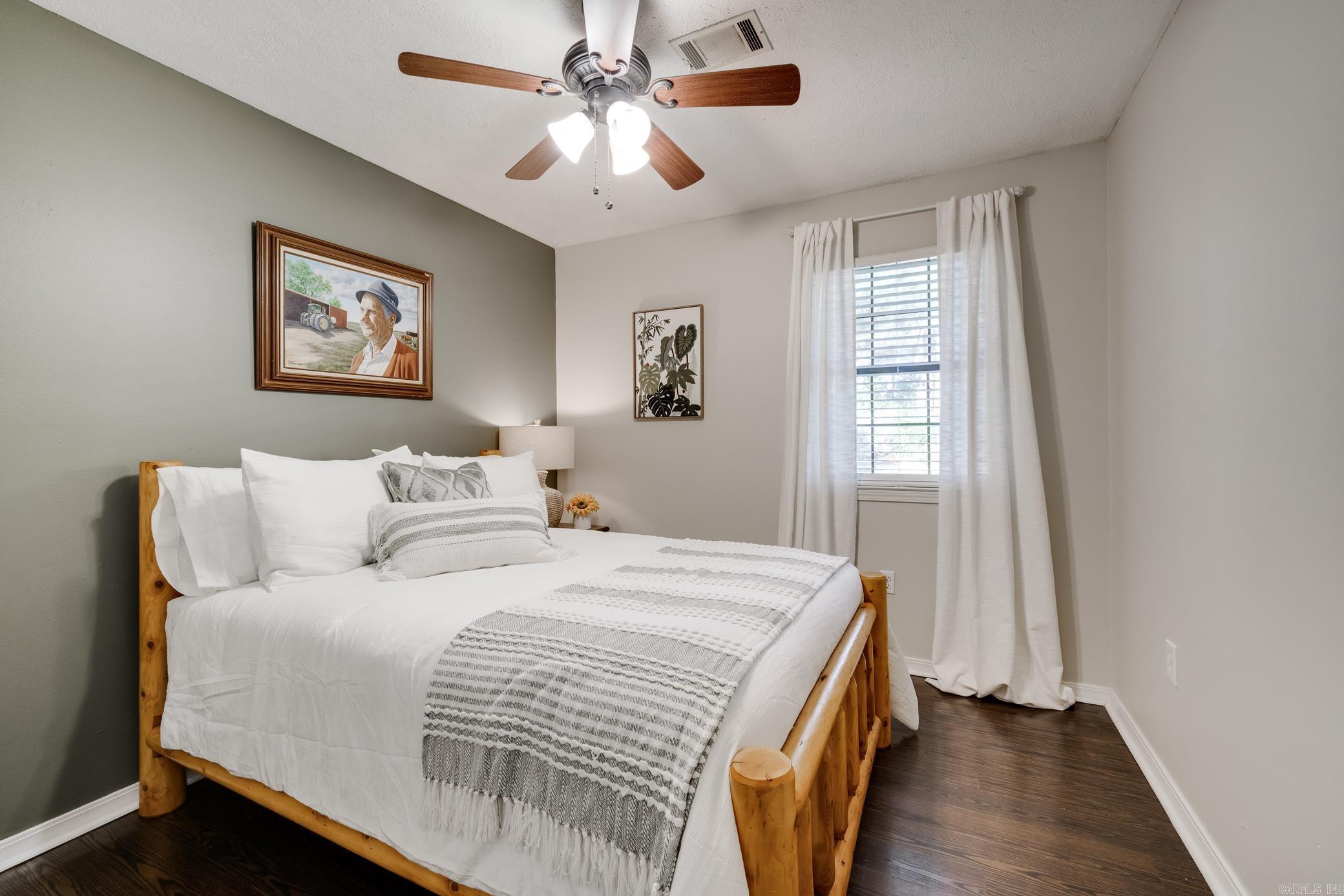 FOXMOOR ACRES - Residential