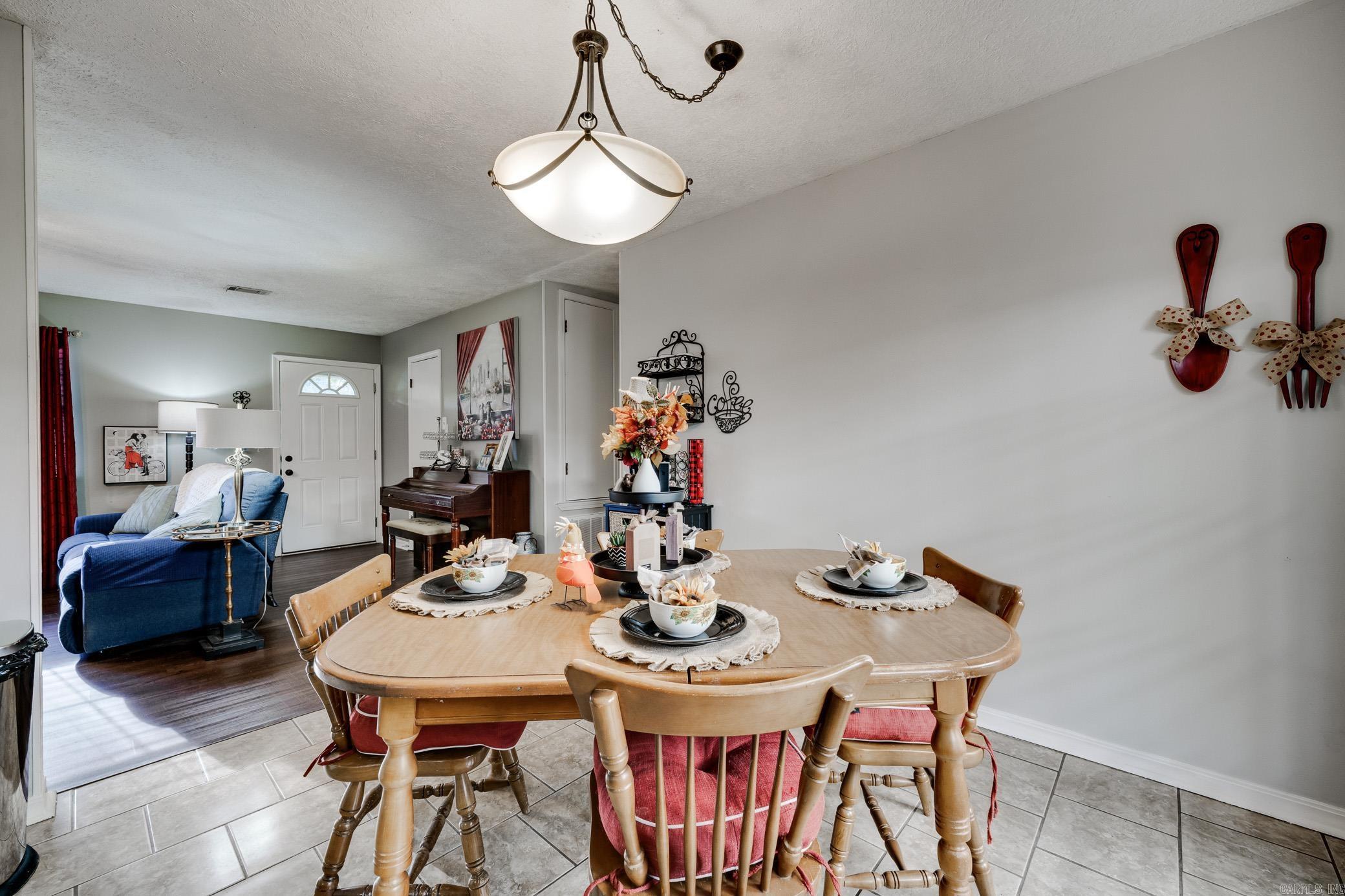 FOXMOOR ACRES - Residential