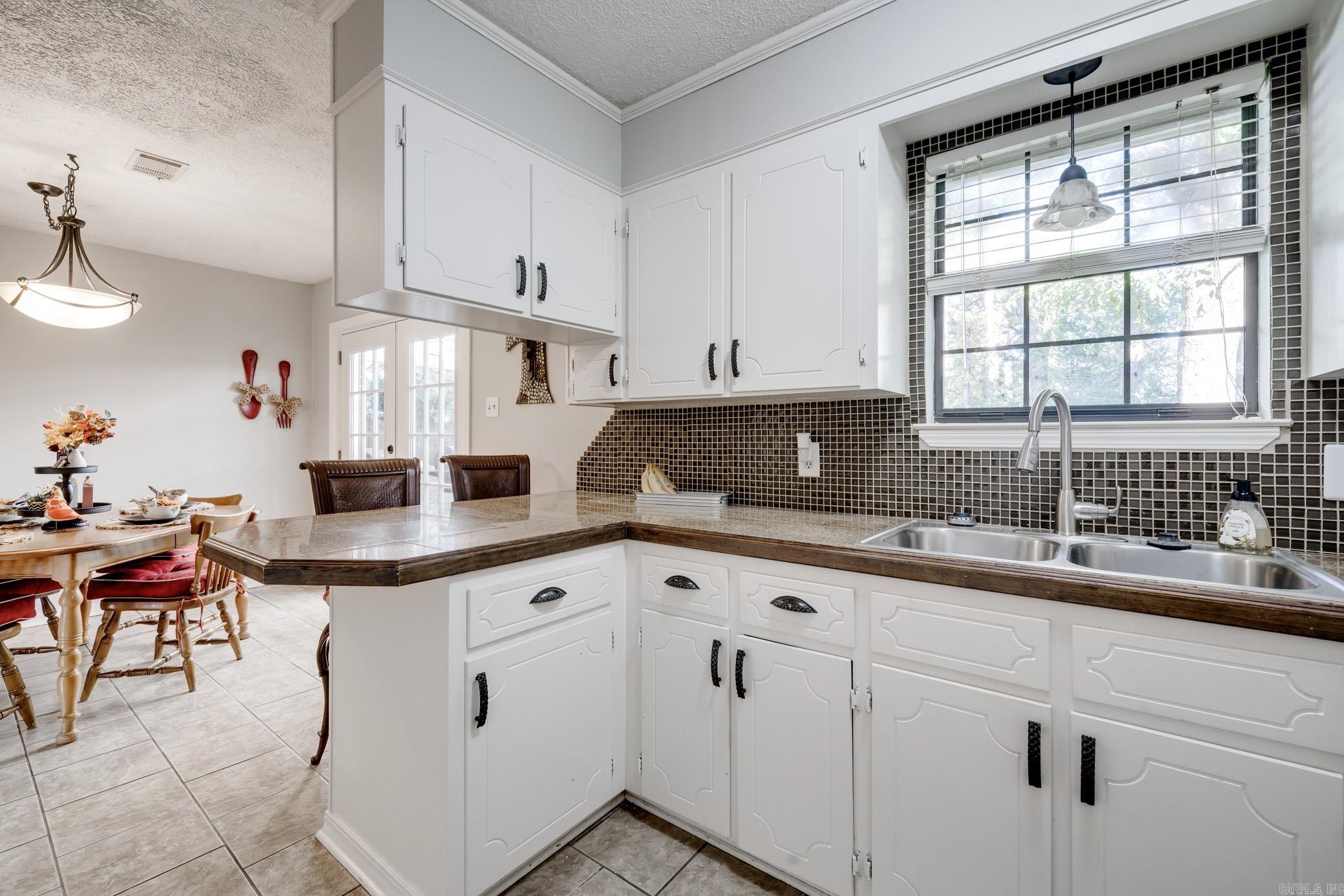 FOXMOOR ACRES - Residential