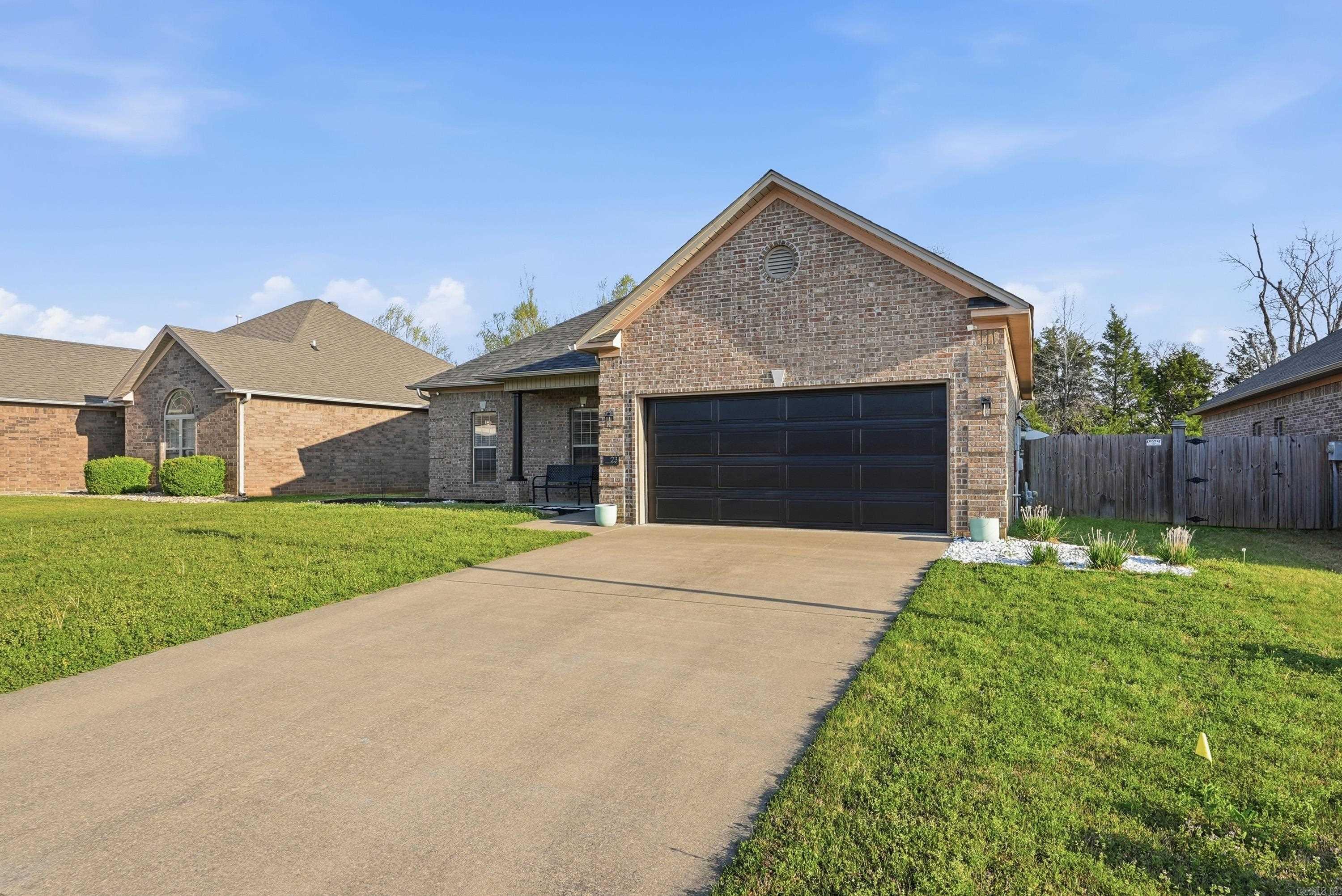 OAK TREE SUB - Residential