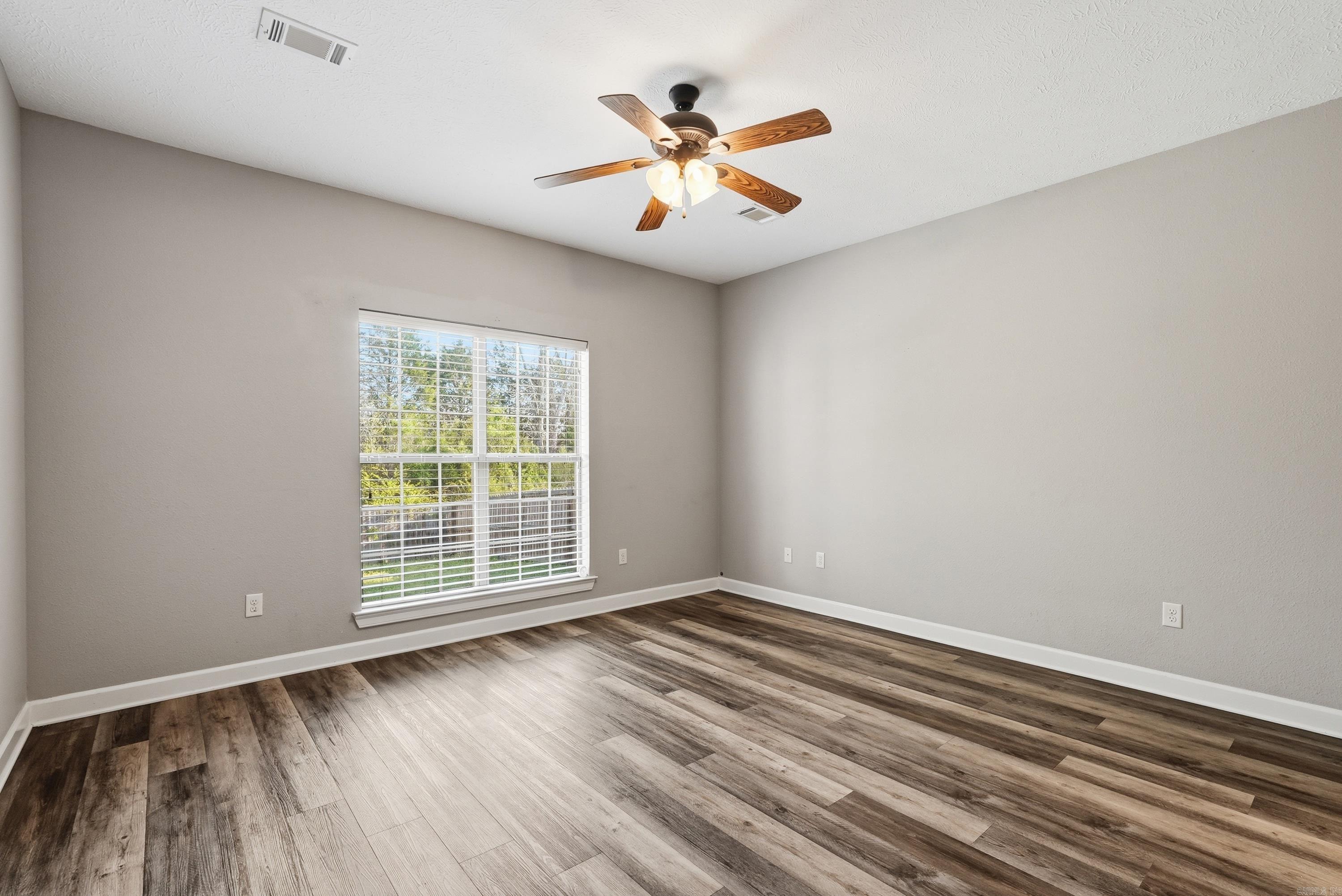 OAK TREE SUB - Residential