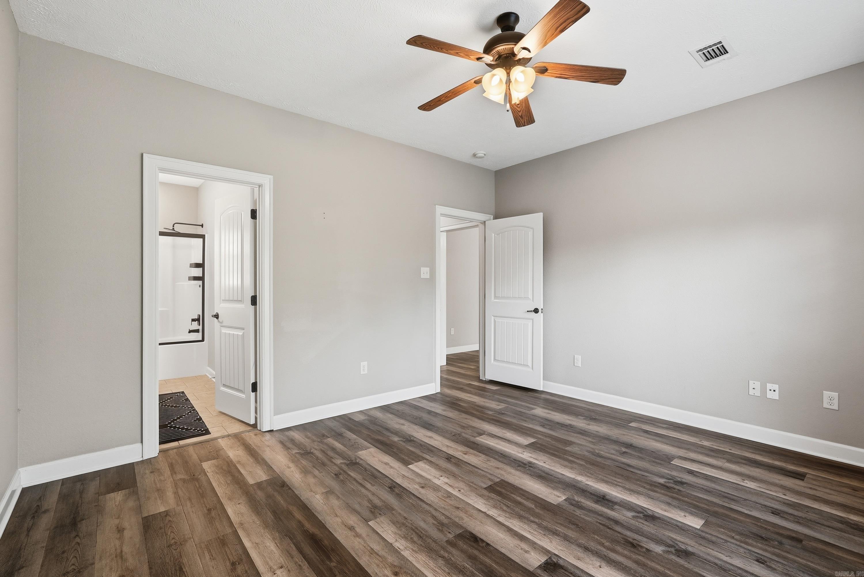 OAK TREE SUB - Residential