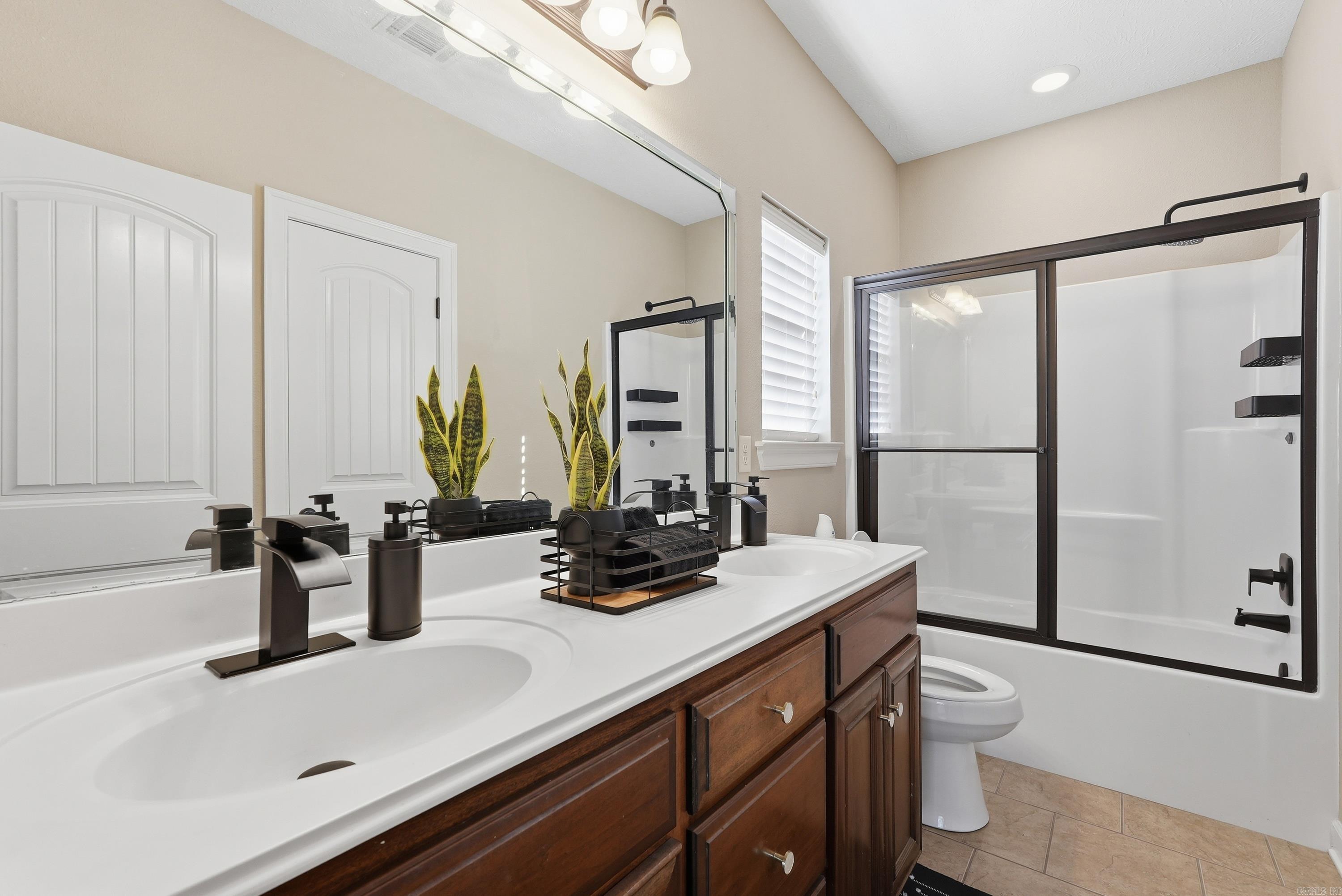 OAK TREE SUB - Residential