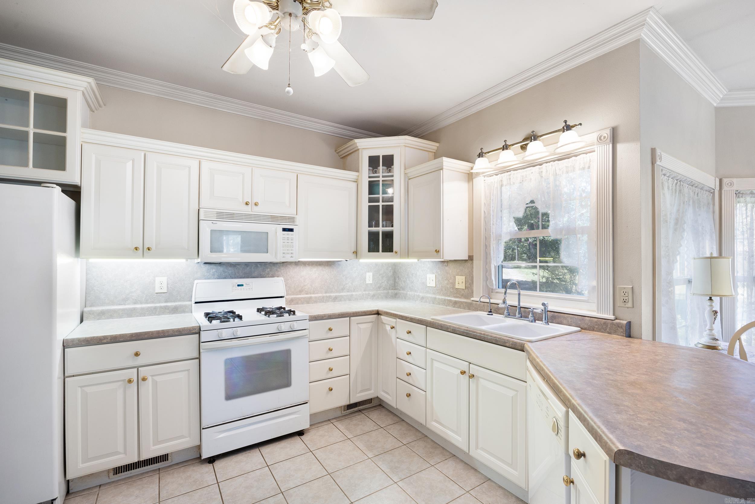 Molers Lakeside - Residential