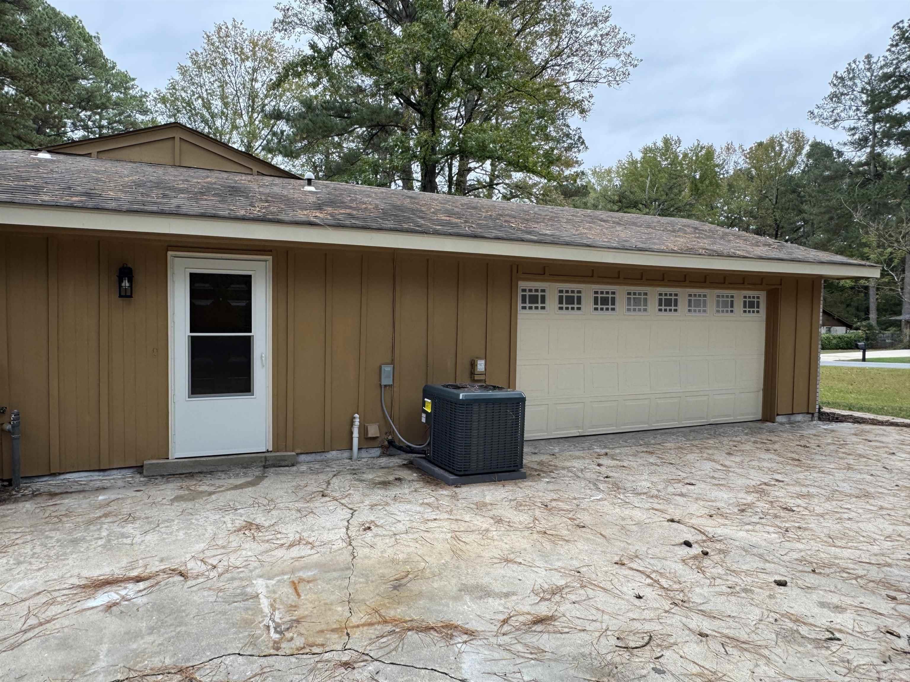 Pine Wood - Residential