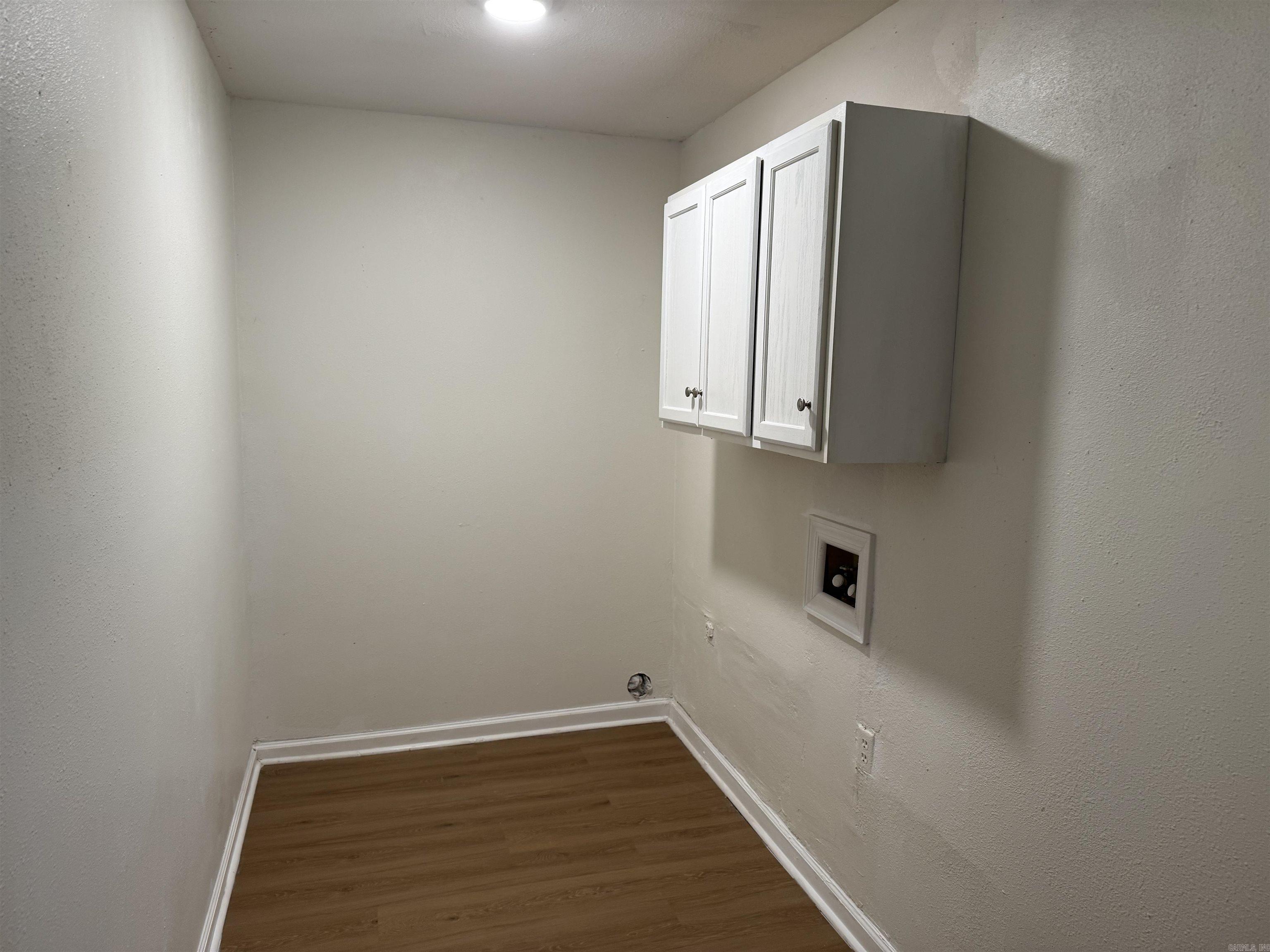 Pine Wood - Residential