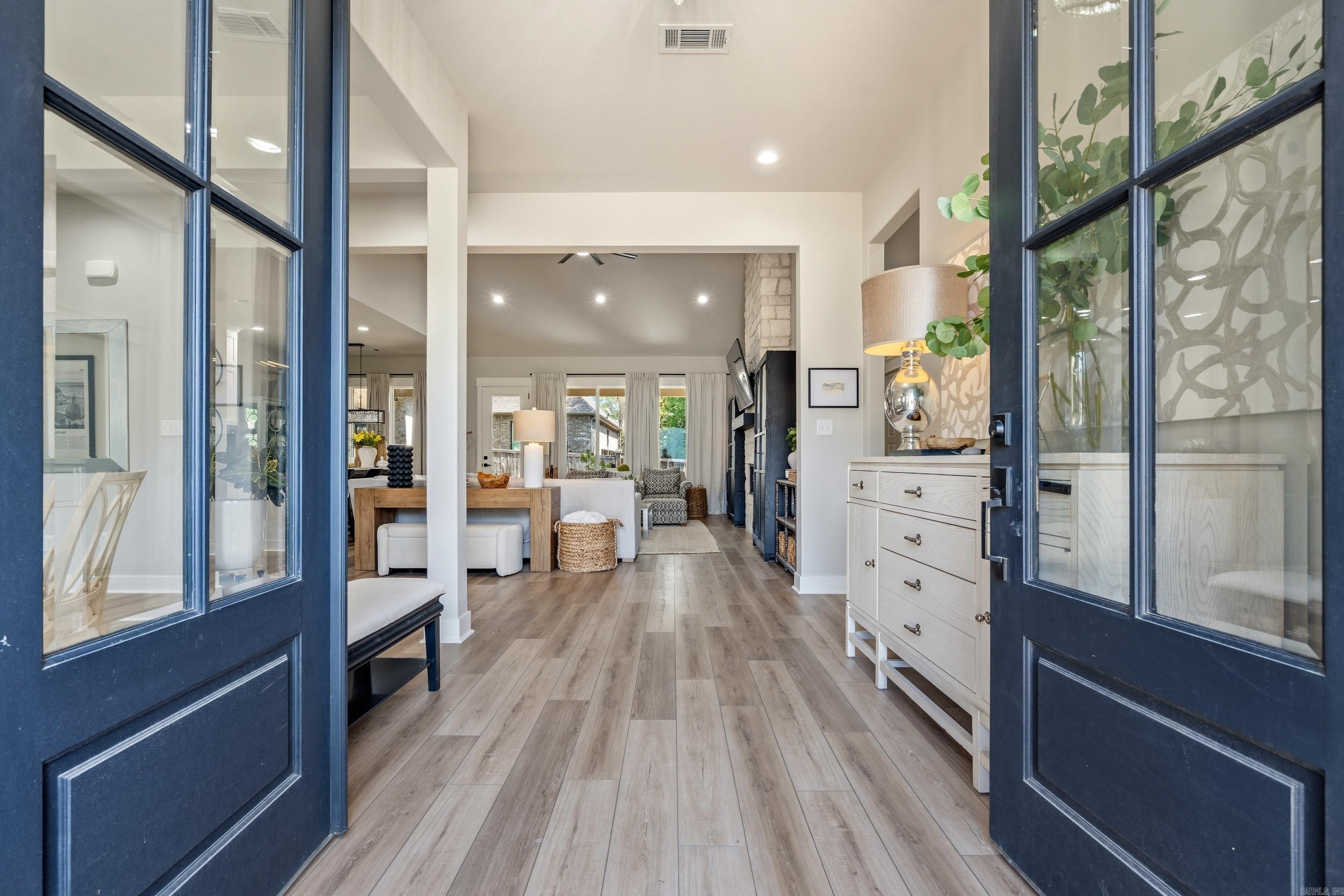 ARLINGTON PARK - Residential