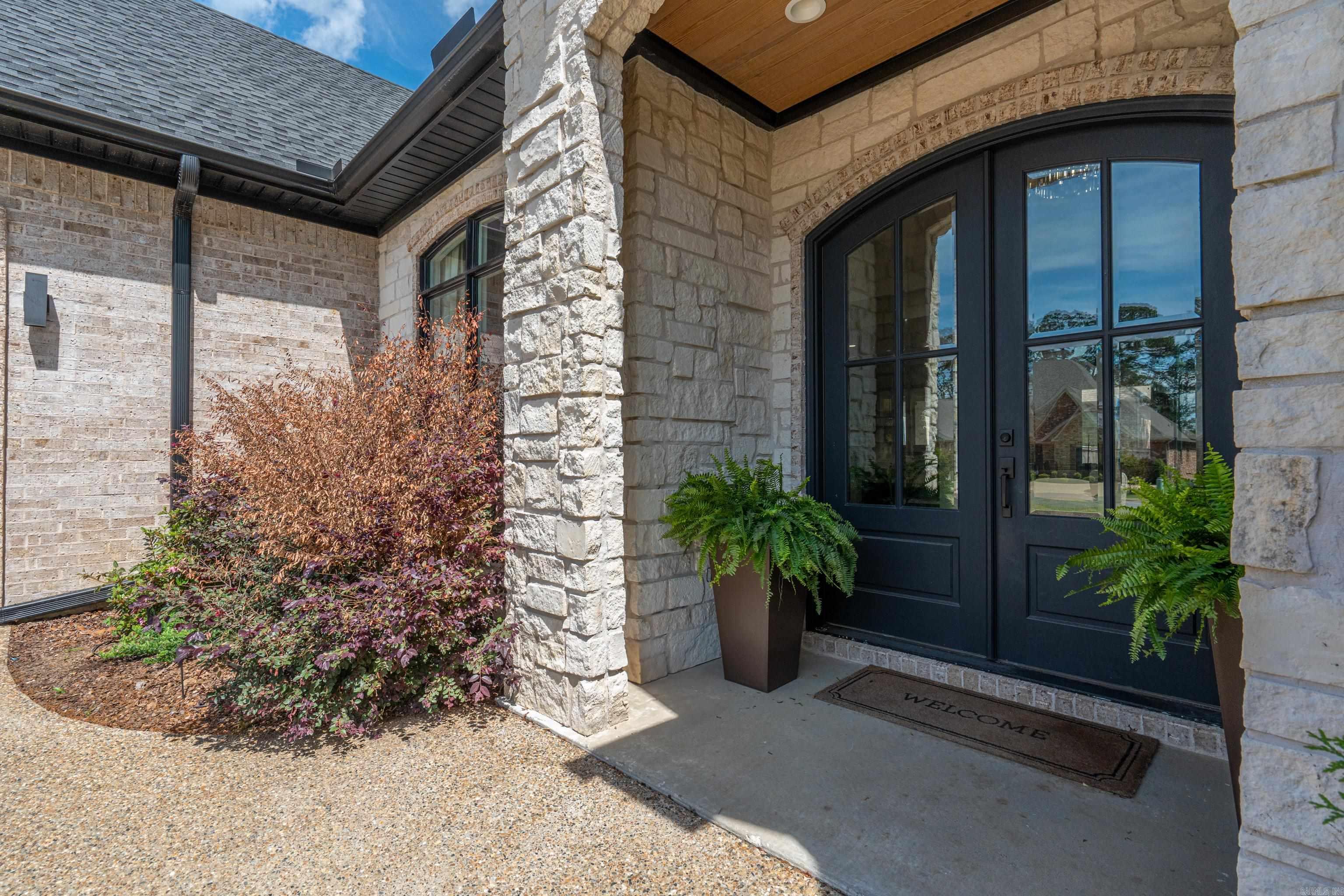 ARLINGTON PARK - Residential