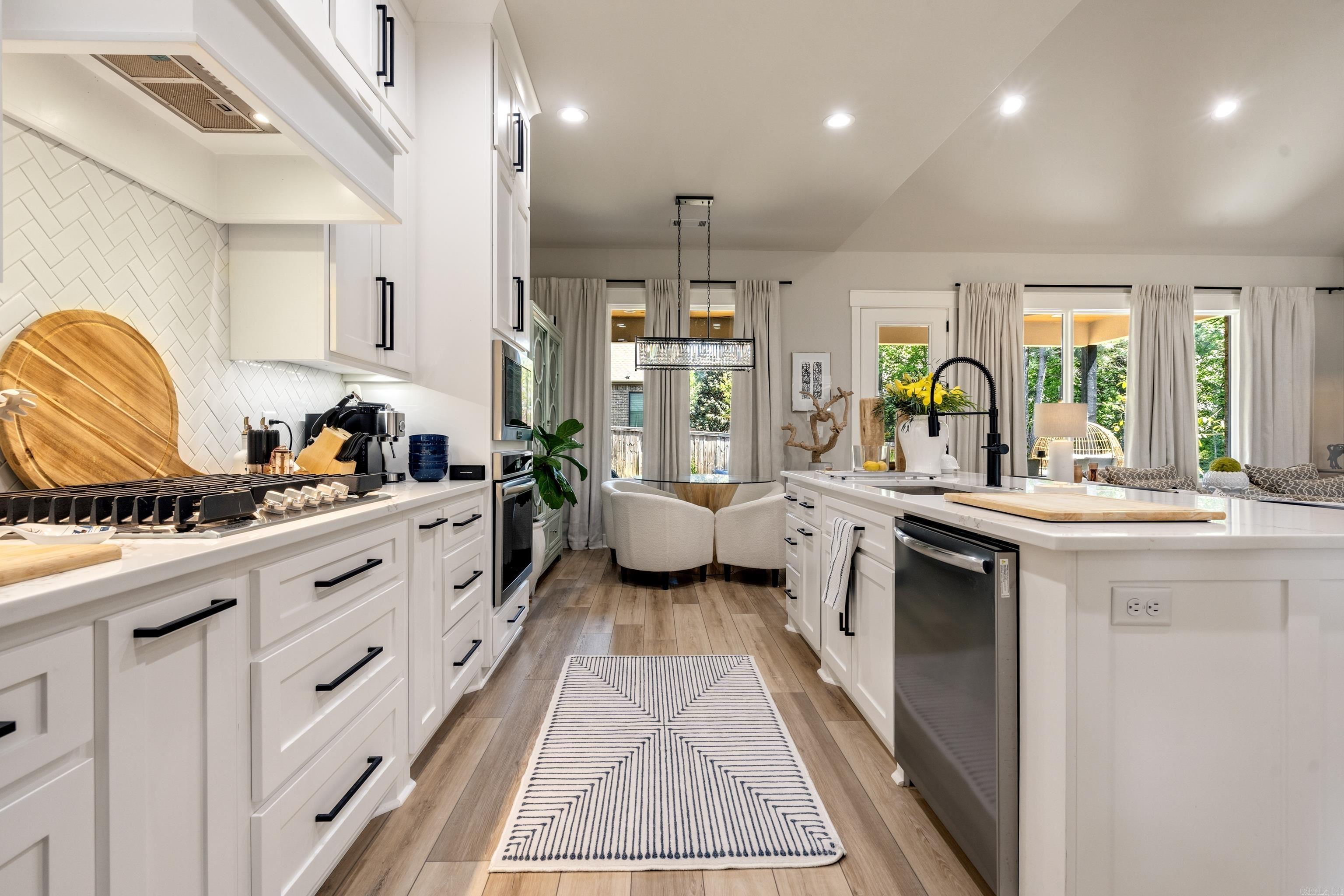 ARLINGTON PARK - Residential