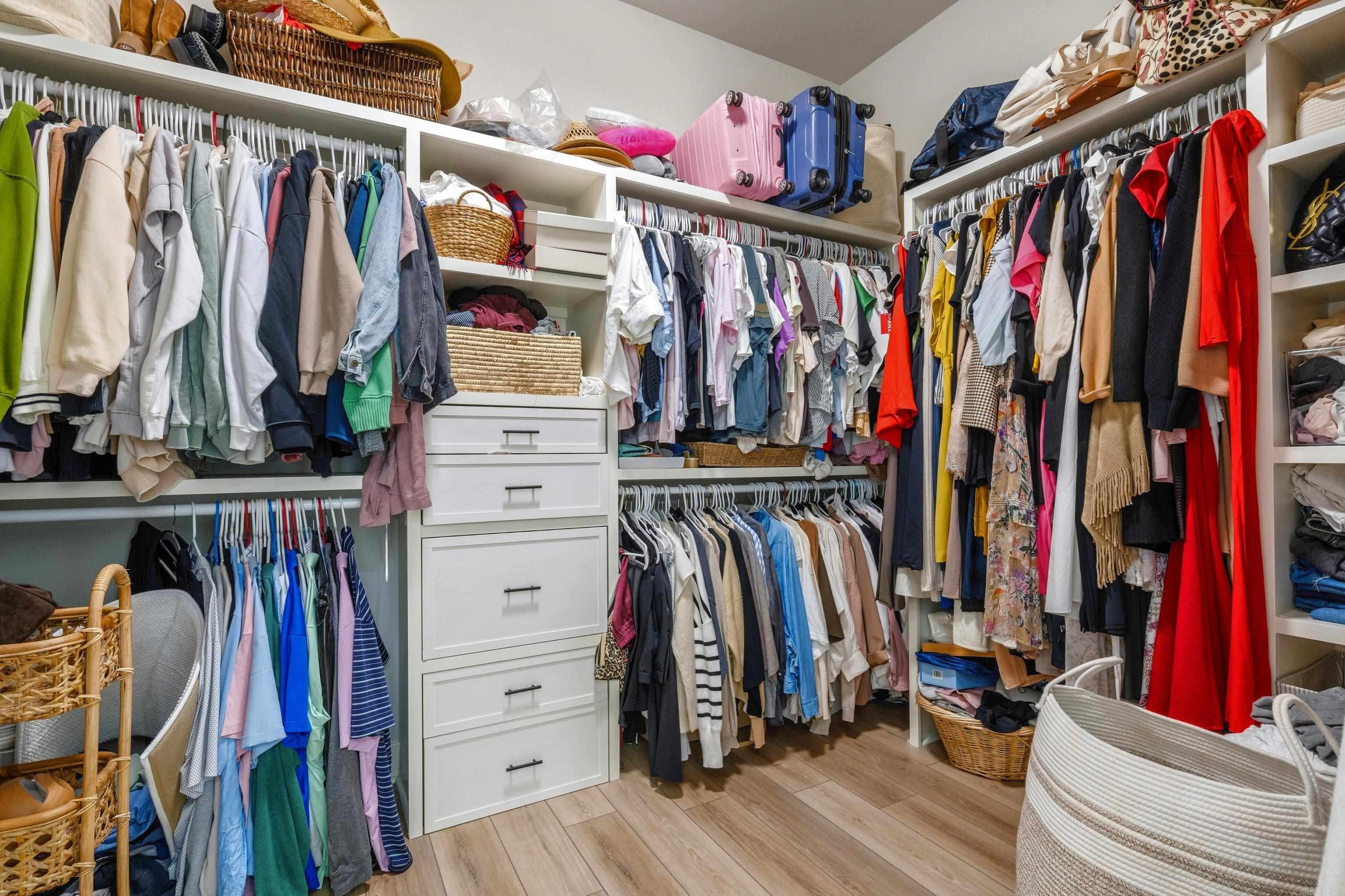 ARLINGTON PARK - Residential