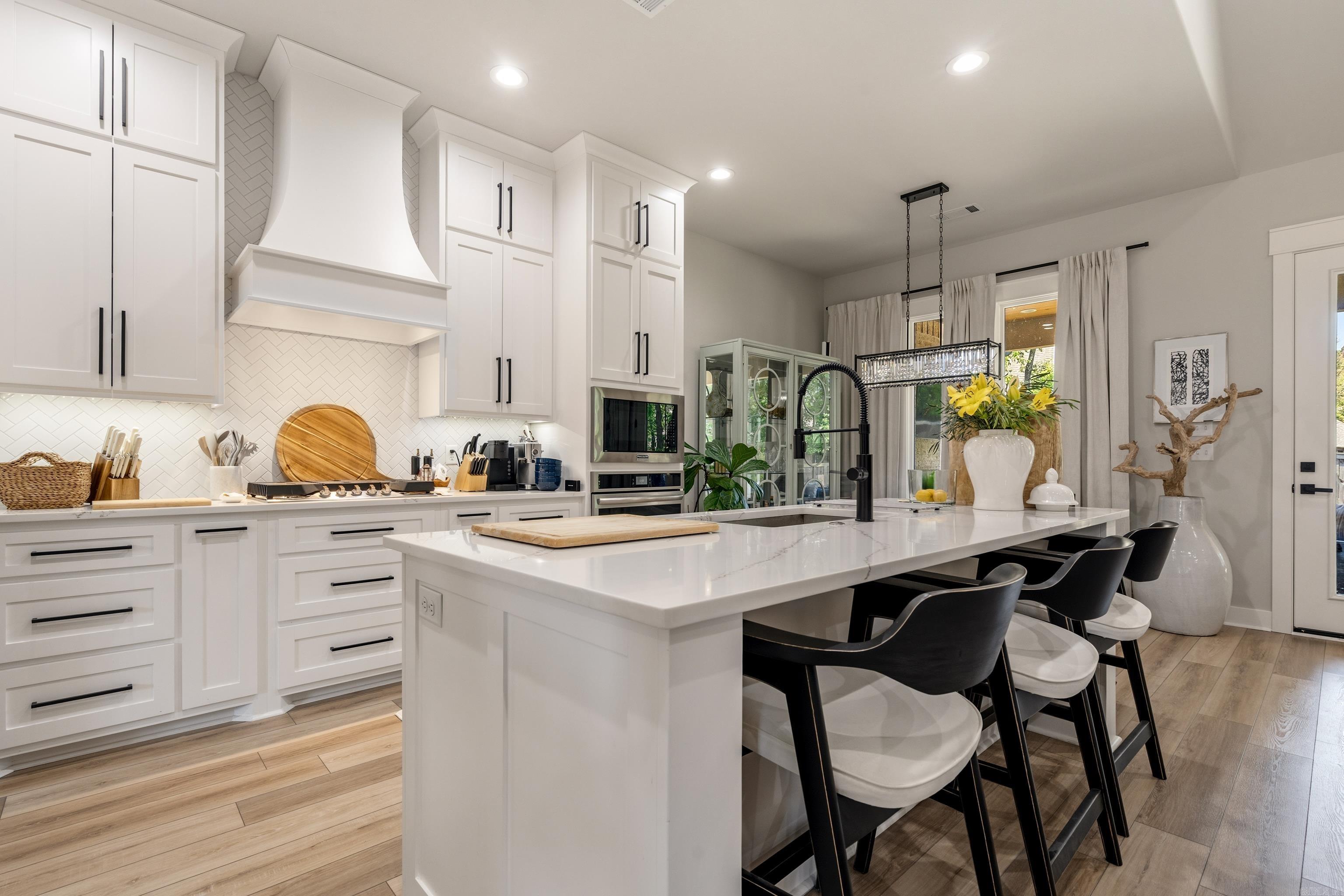 ARLINGTON PARK - Residential