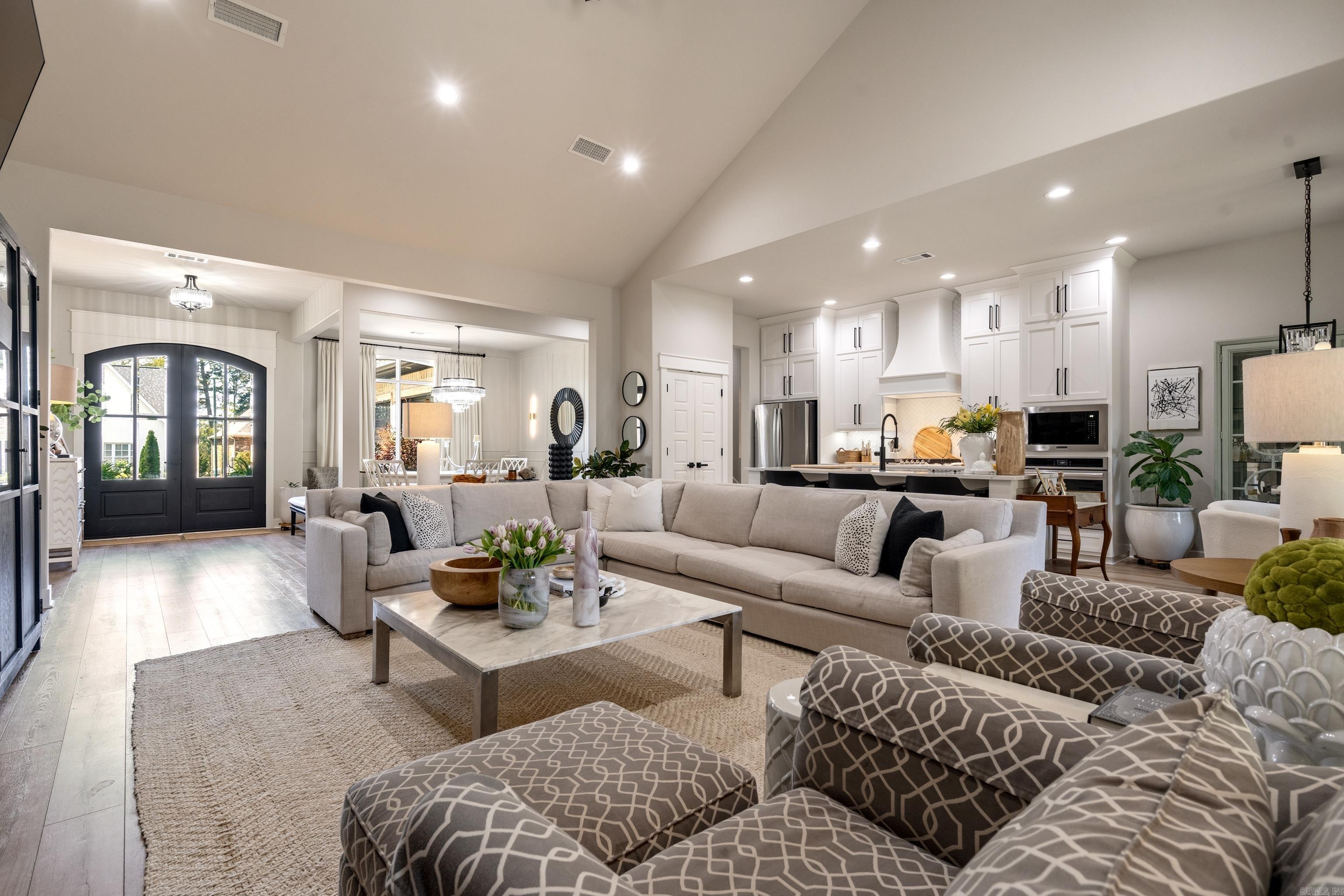 ARLINGTON PARK - Residential