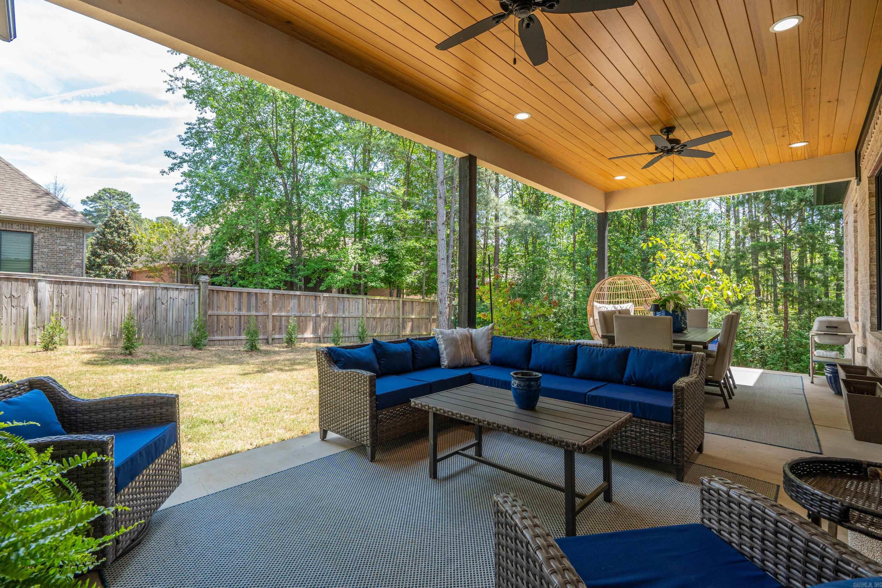 ARLINGTON PARK - Residential