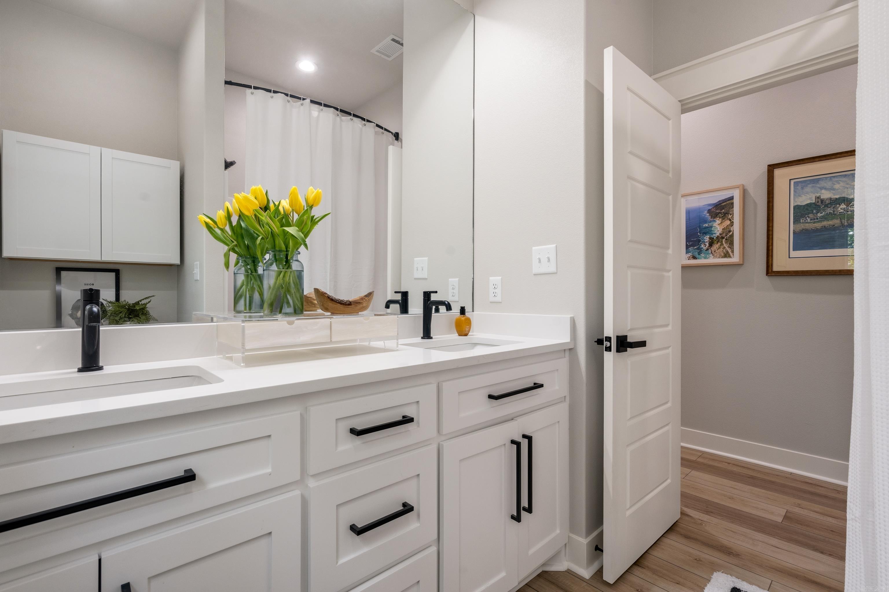 ARLINGTON PARK - Residential