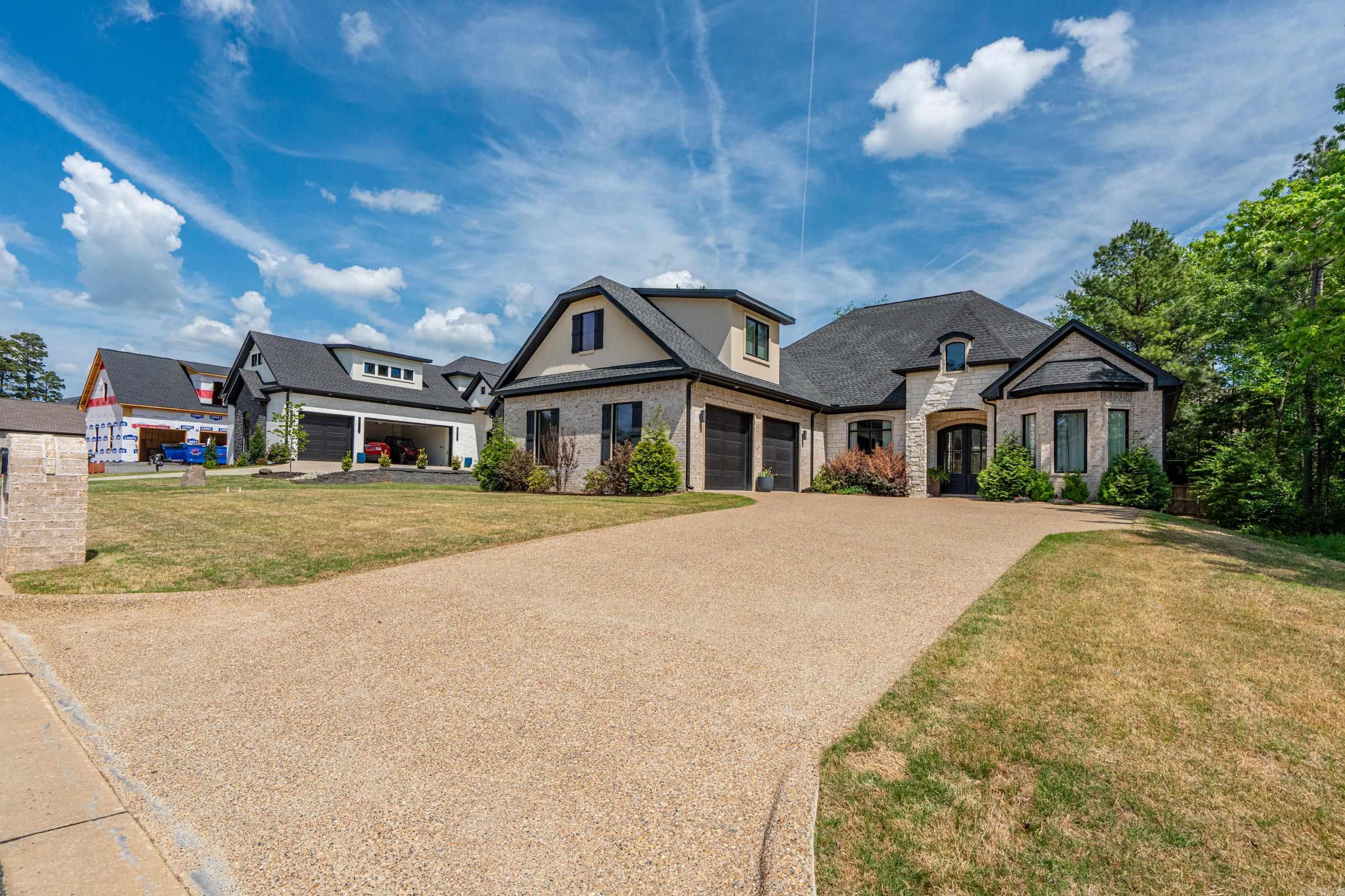 ARLINGTON PARK - Residential