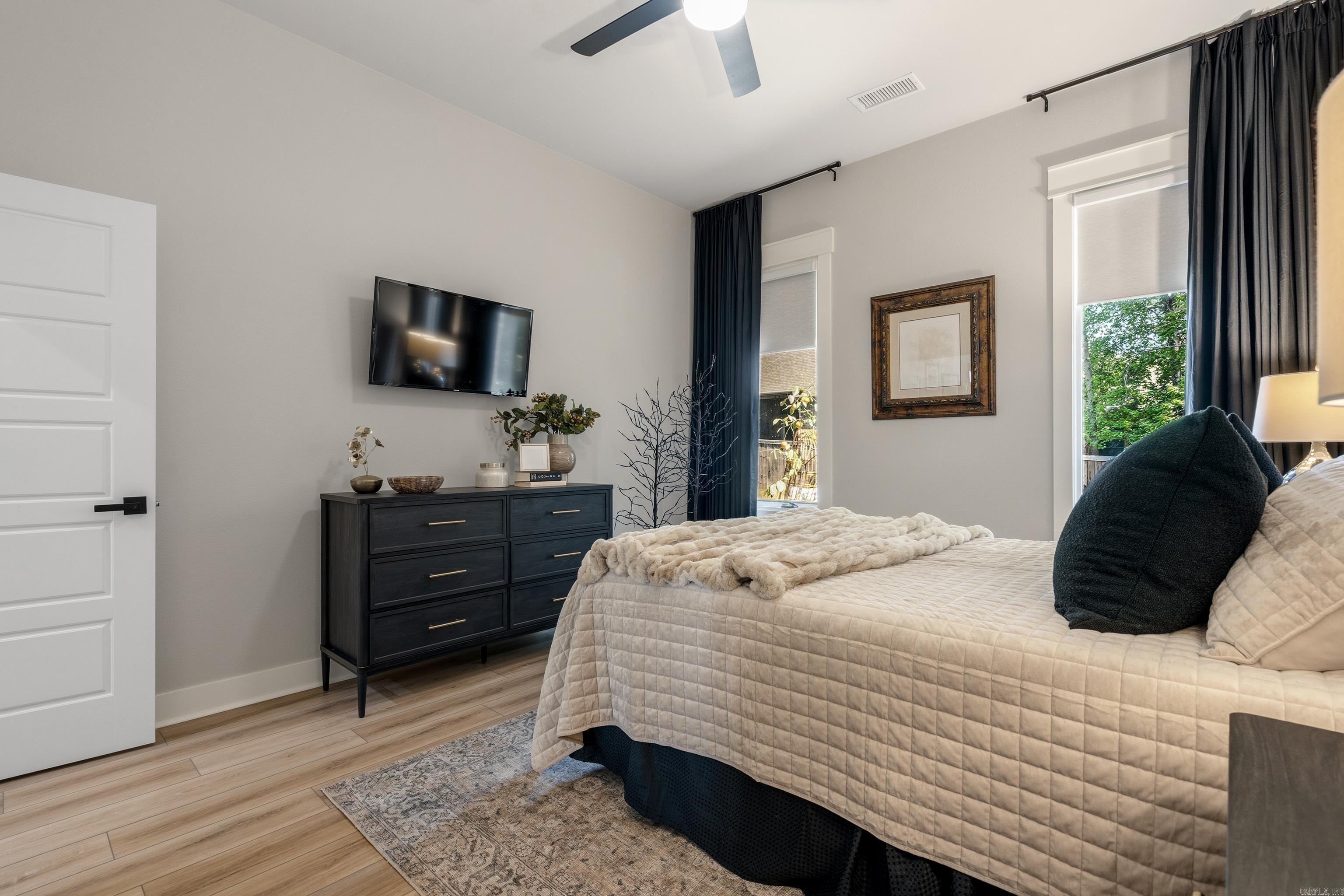 ARLINGTON PARK - Residential