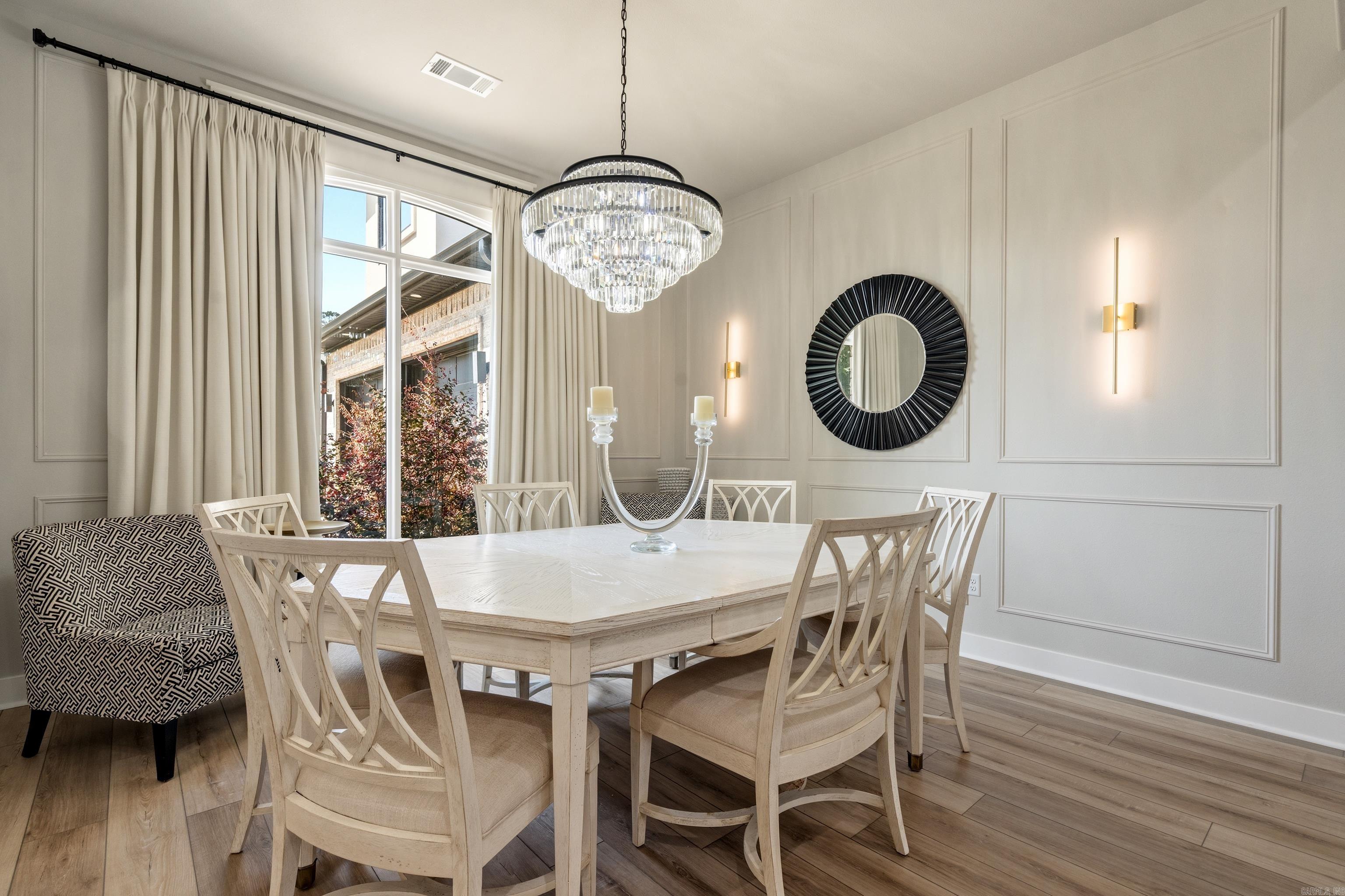 ARLINGTON PARK - Residential