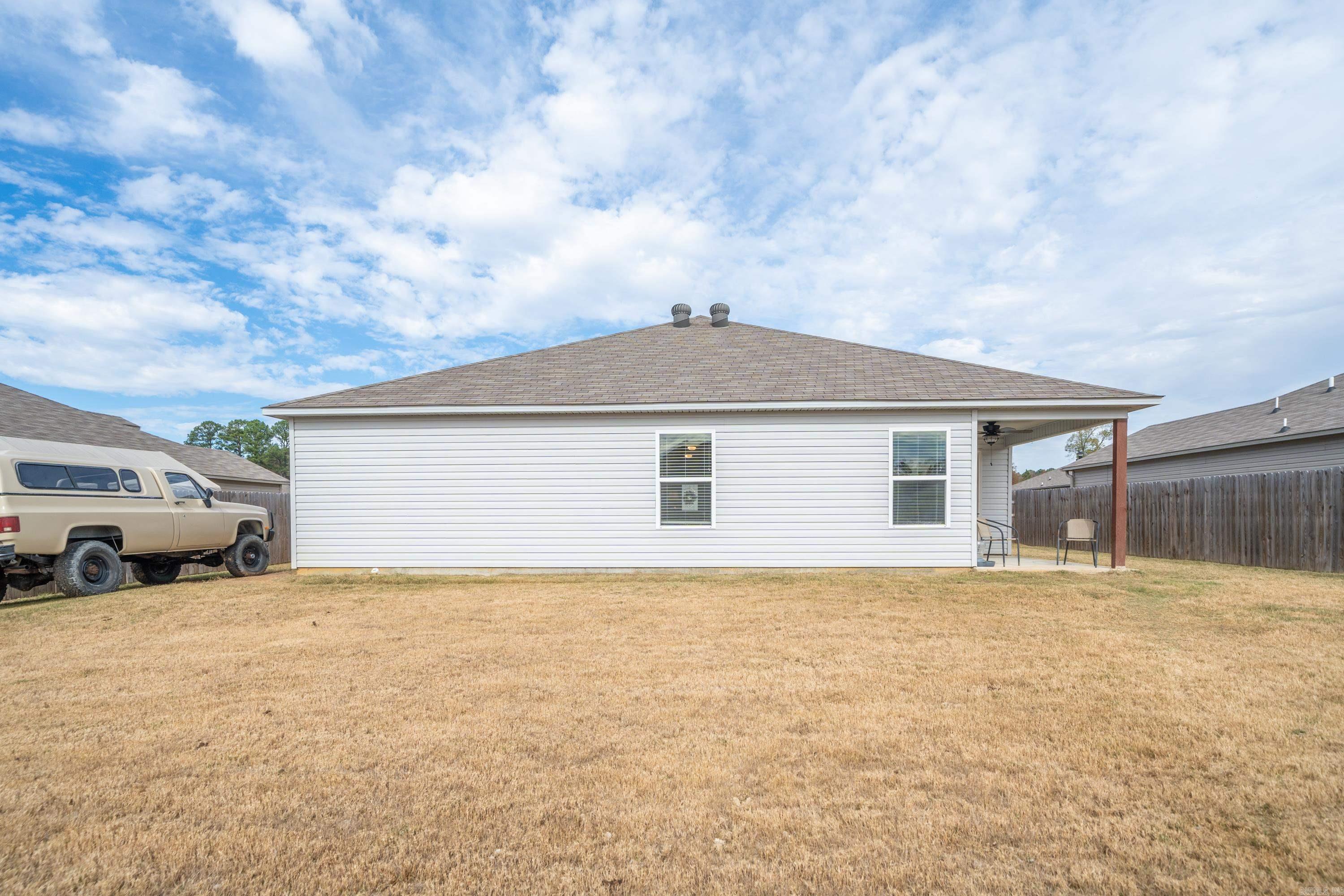 BENJAMIN GROVE - Residential