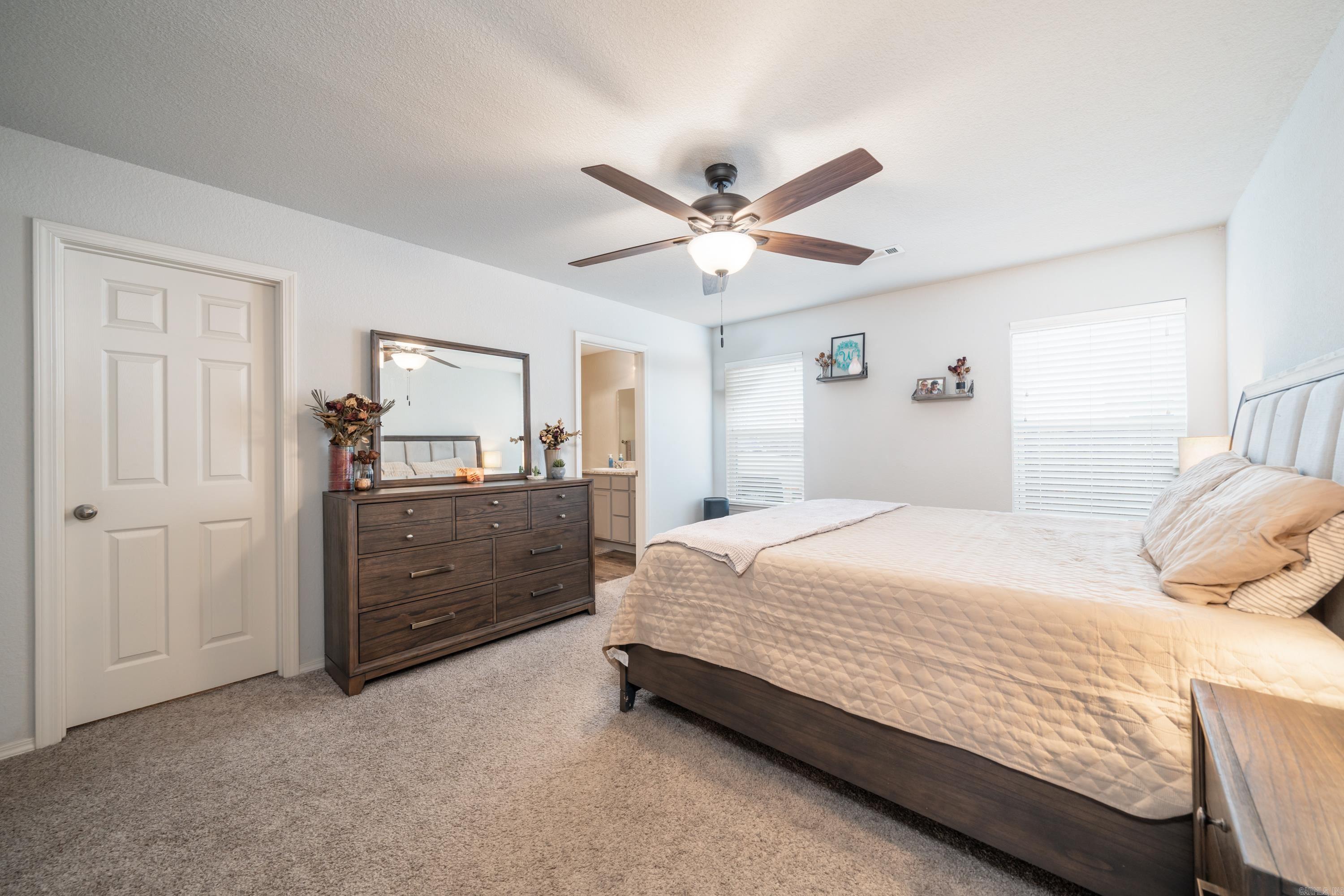 BENJAMIN GROVE - Residential