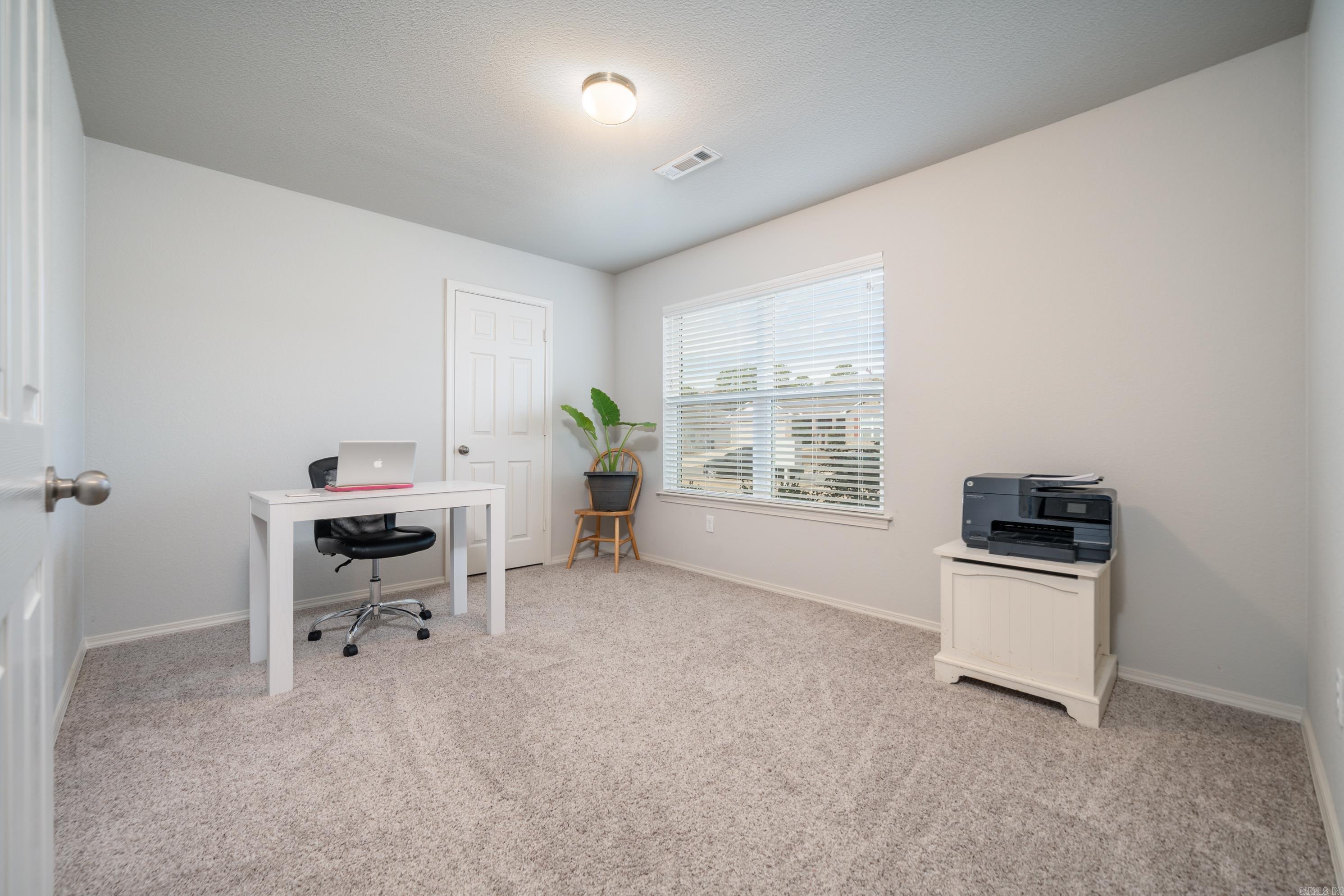 BENJAMIN GROVE - Residential