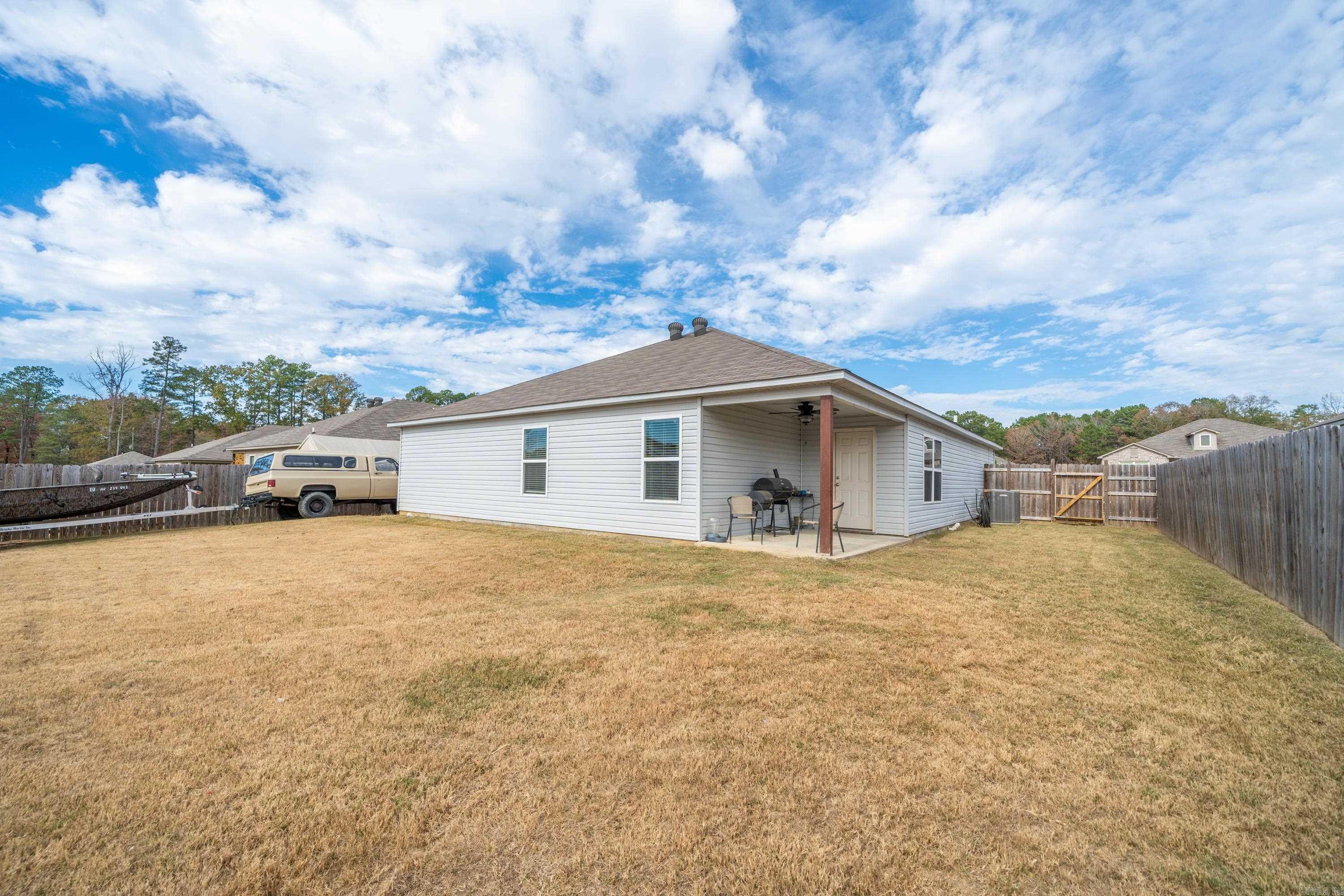 BENJAMIN GROVE - Residential