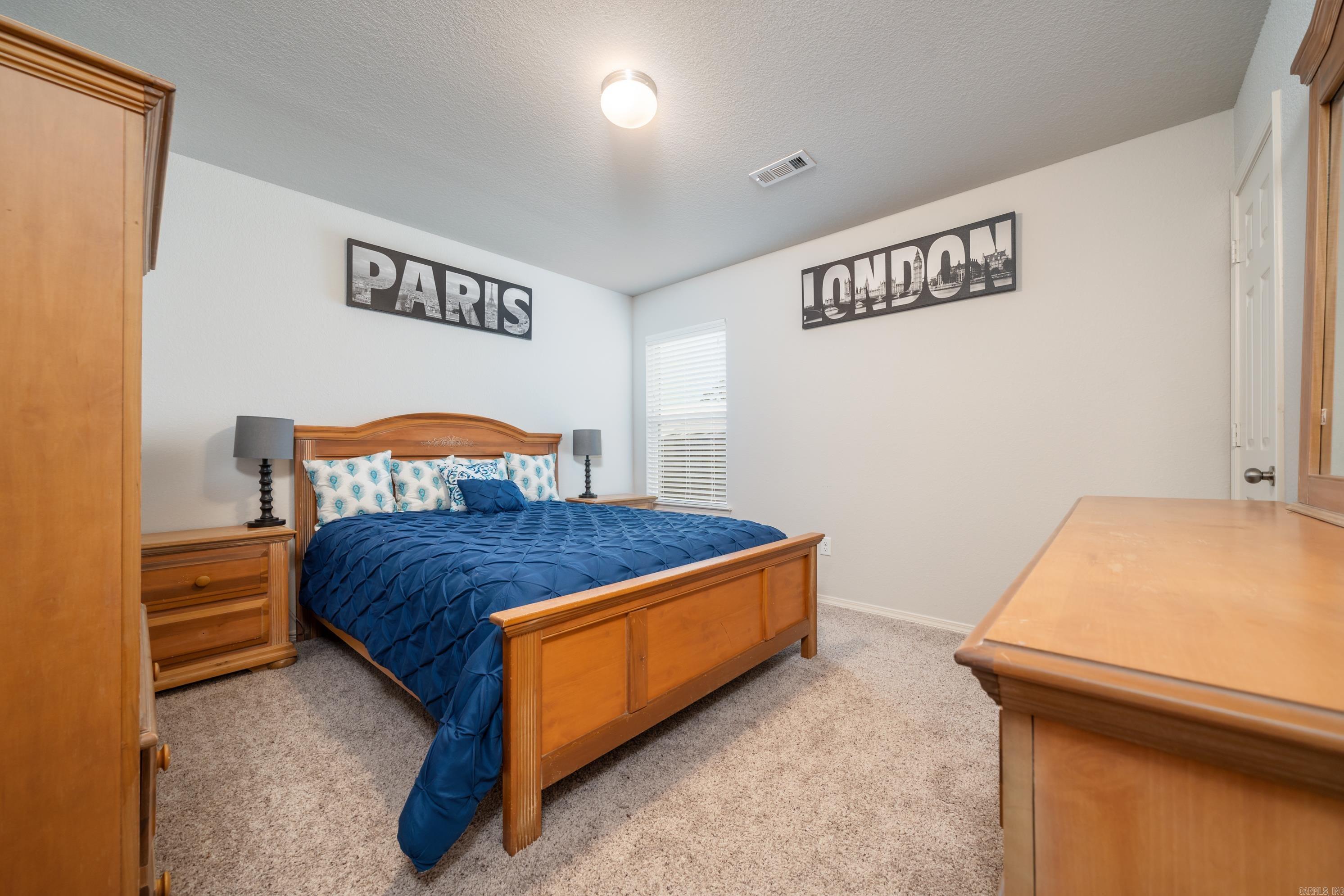 BENJAMIN GROVE - Residential