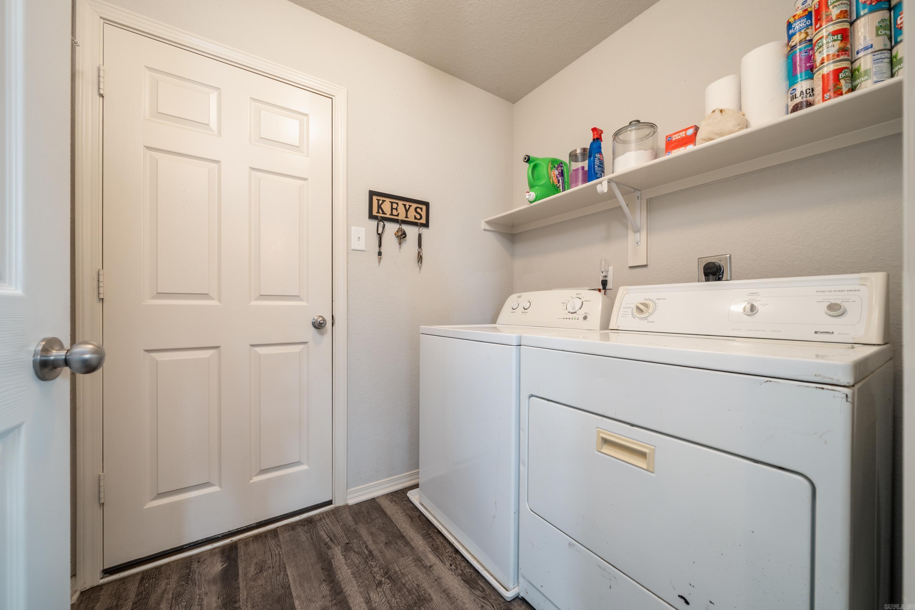 BENJAMIN GROVE - Residential