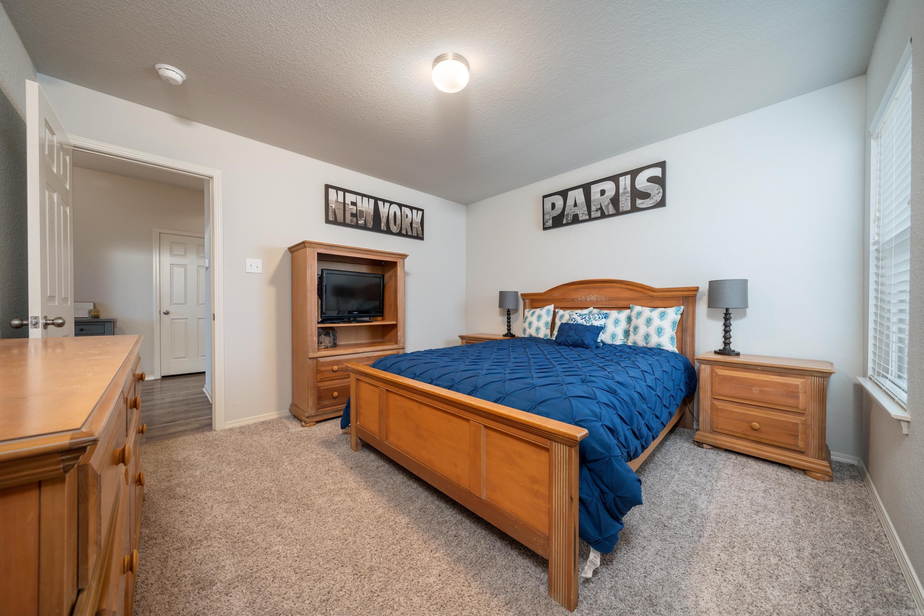 BENJAMIN GROVE - Residential