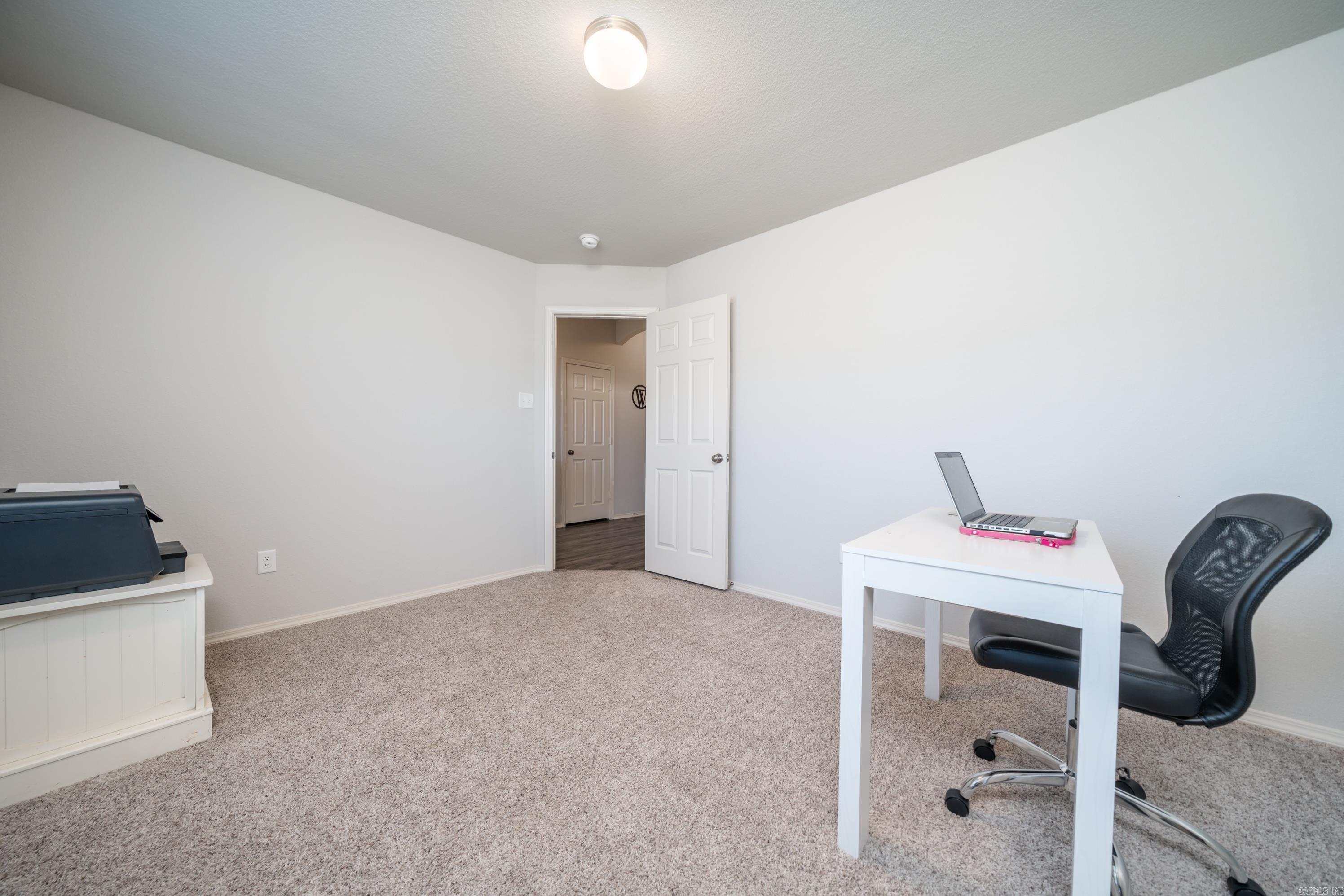 BENJAMIN GROVE - Residential