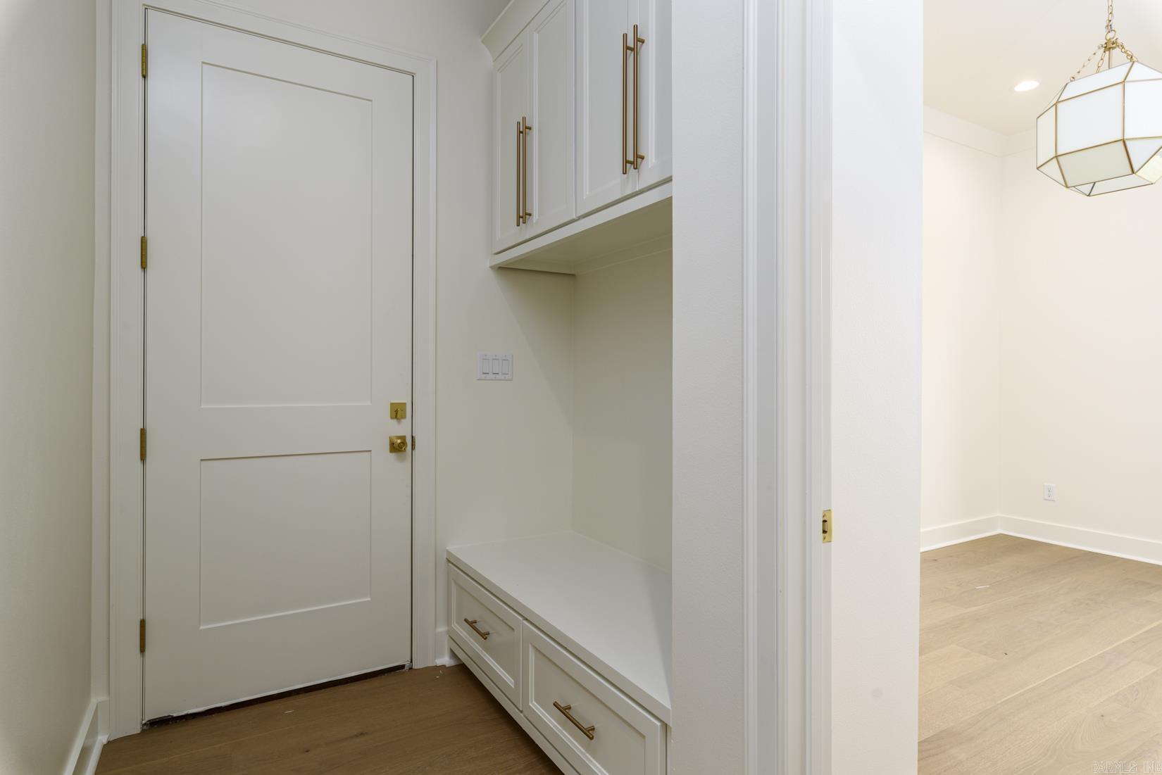 CHENAL VALLEY "FALSTONE COURT" - Residential