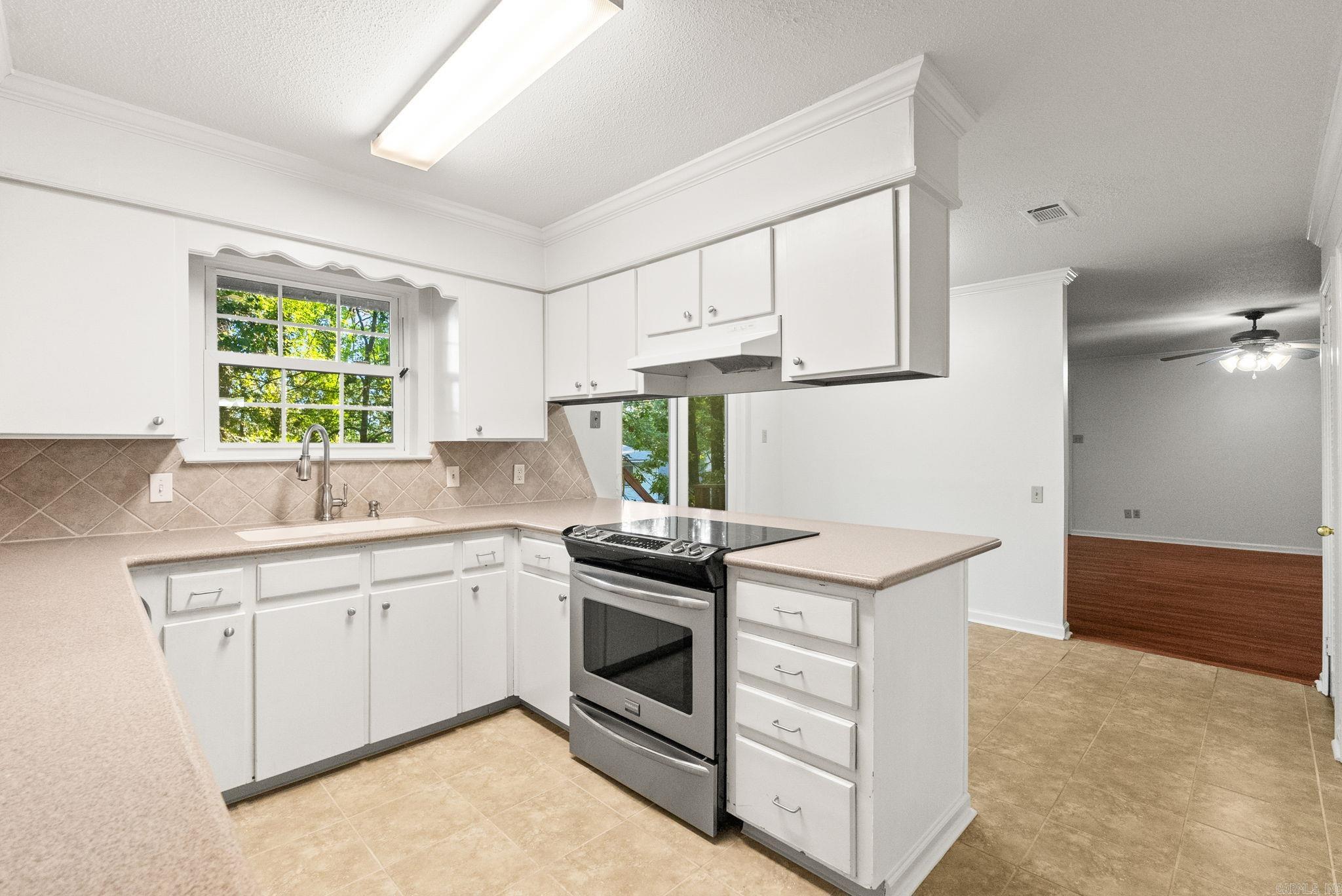 MARLOWE MANOR - Residential