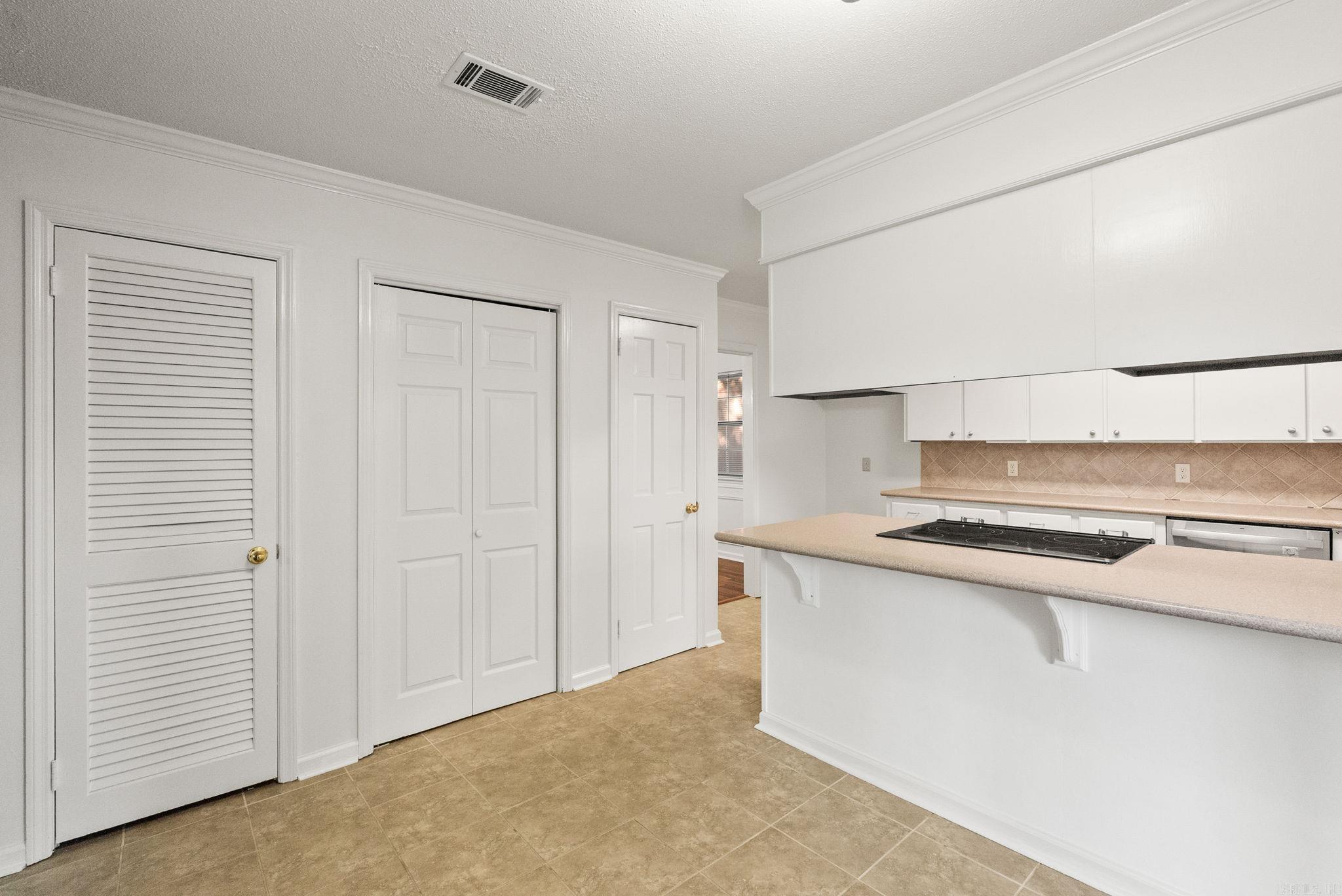 MARLOWE MANOR - Residential