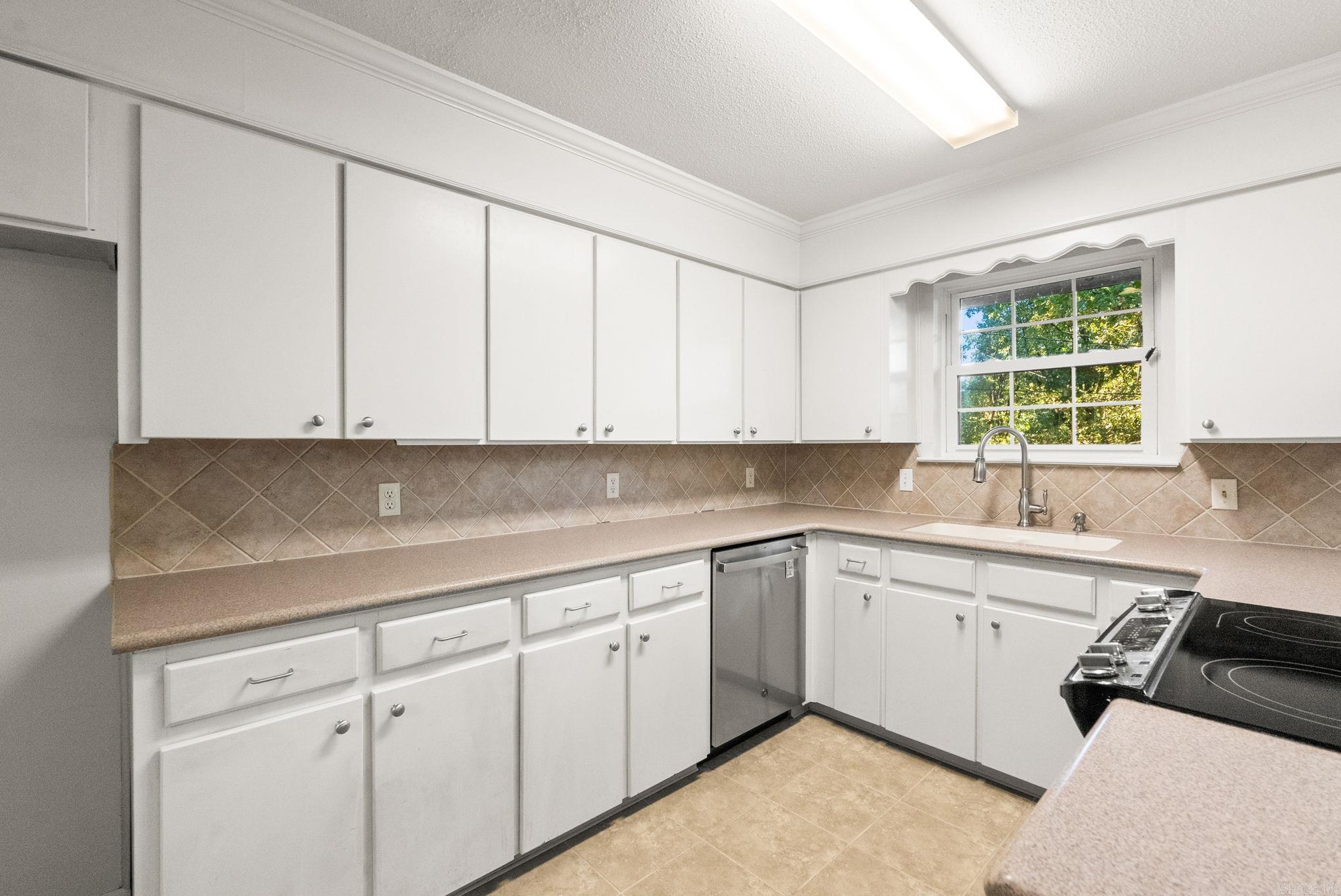 MARLOWE MANOR - Residential