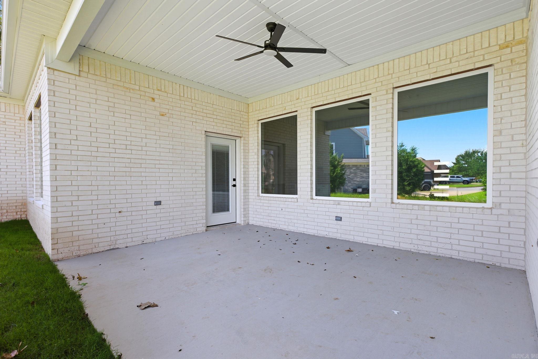 THE WOODS OF HURRICANE LAKE ESTA - Residential