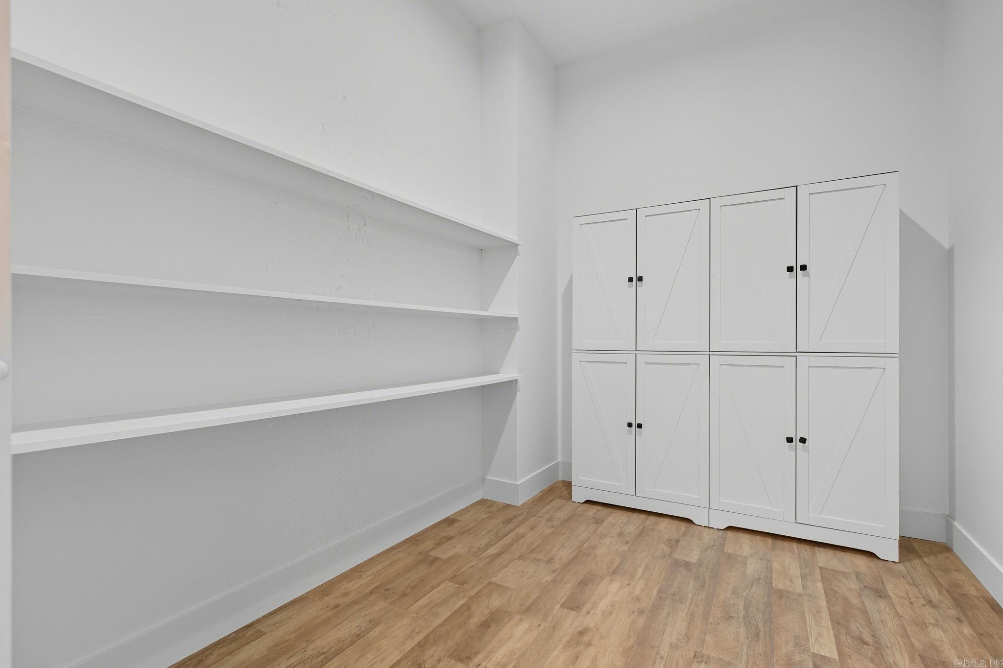 THE WOODS OF HURRICANE LAKE ESTA - Residential