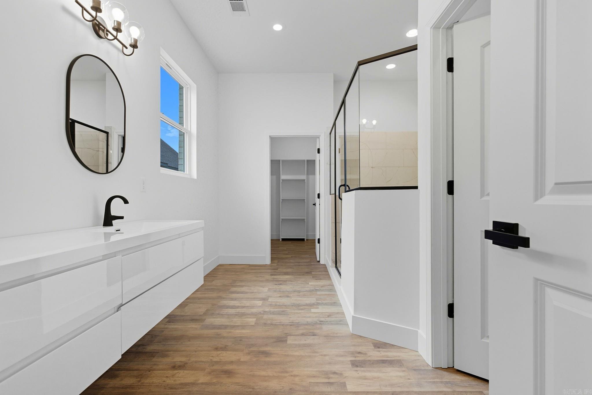 THE WOODS OF HURRICANE LAKE ESTA - Residential