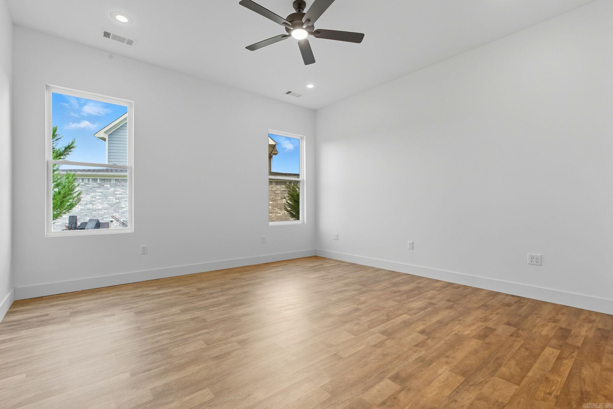 THE WOODS OF HURRICANE LAKE ESTA - Residential