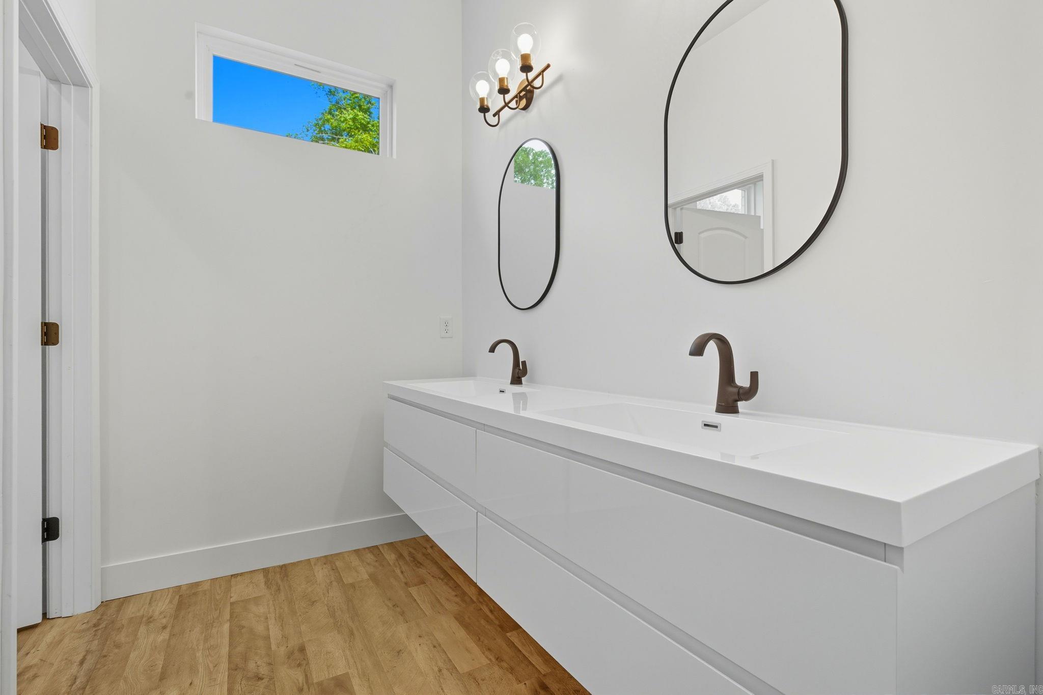 THE WOODS OF HURRICANE LAKE ESTA - Residential