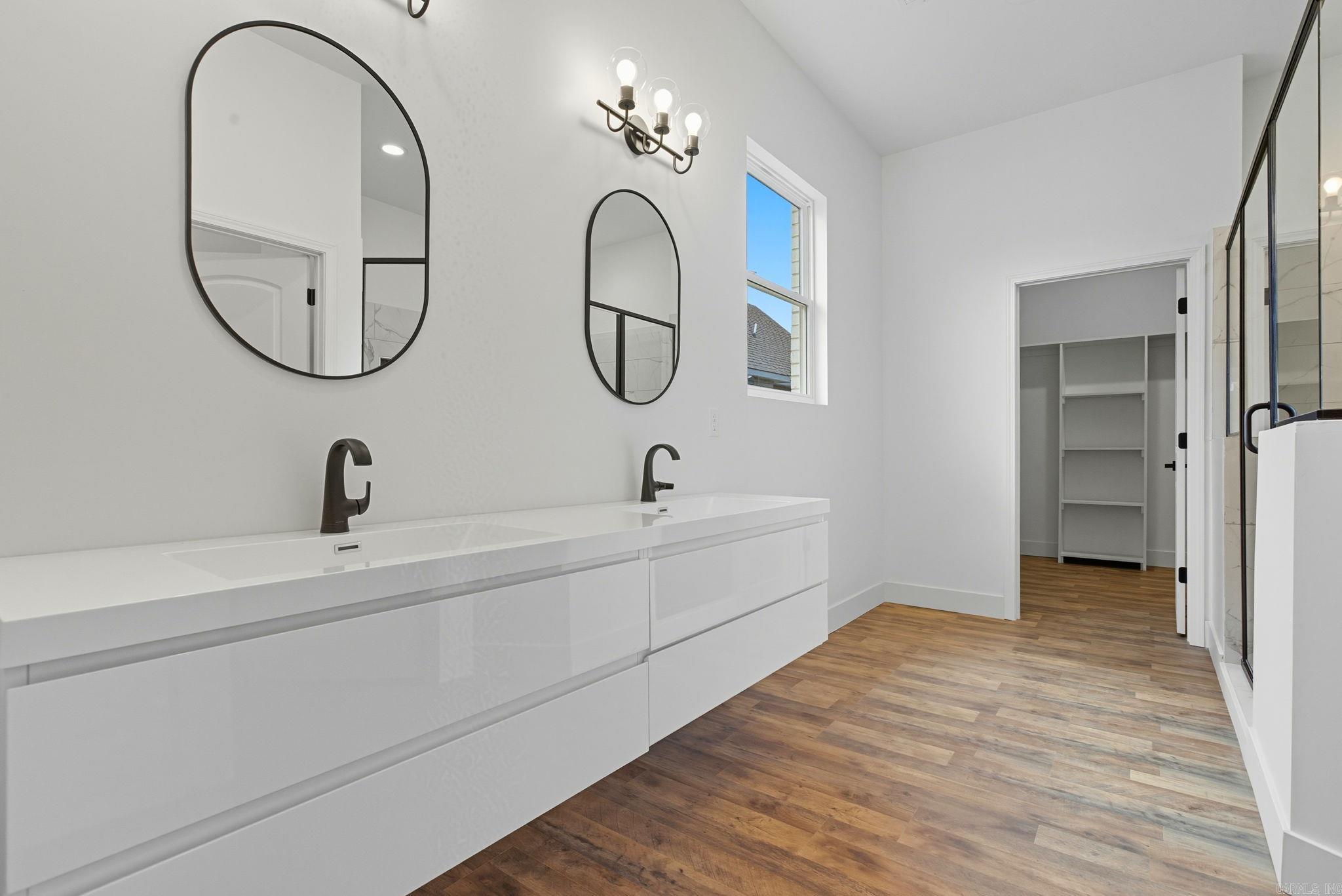 THE WOODS OF HURRICANE LAKE ESTA - Residential