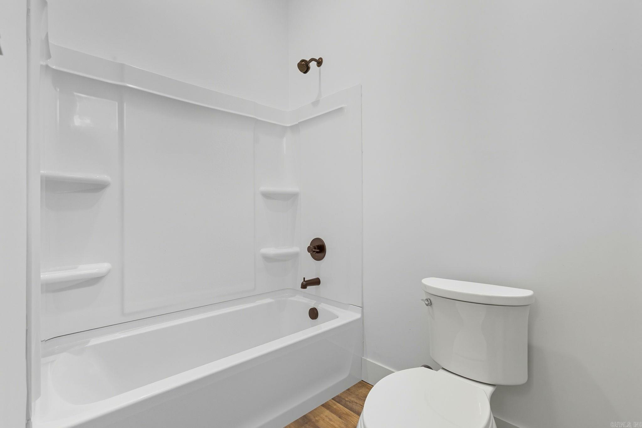 THE WOODS OF HURRICANE LAKE ESTA - Residential