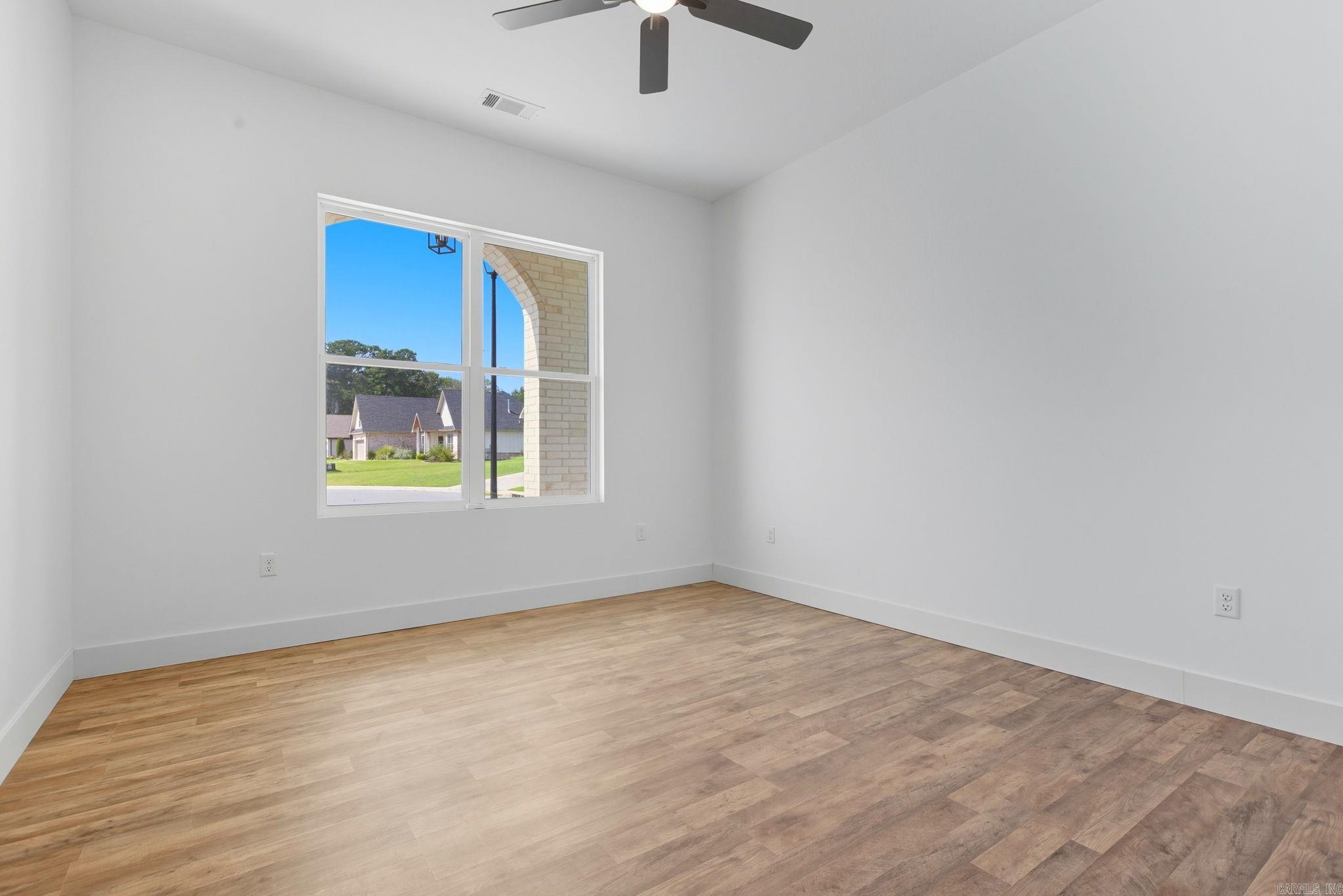 THE WOODS OF HURRICANE LAKE ESTA - Residential