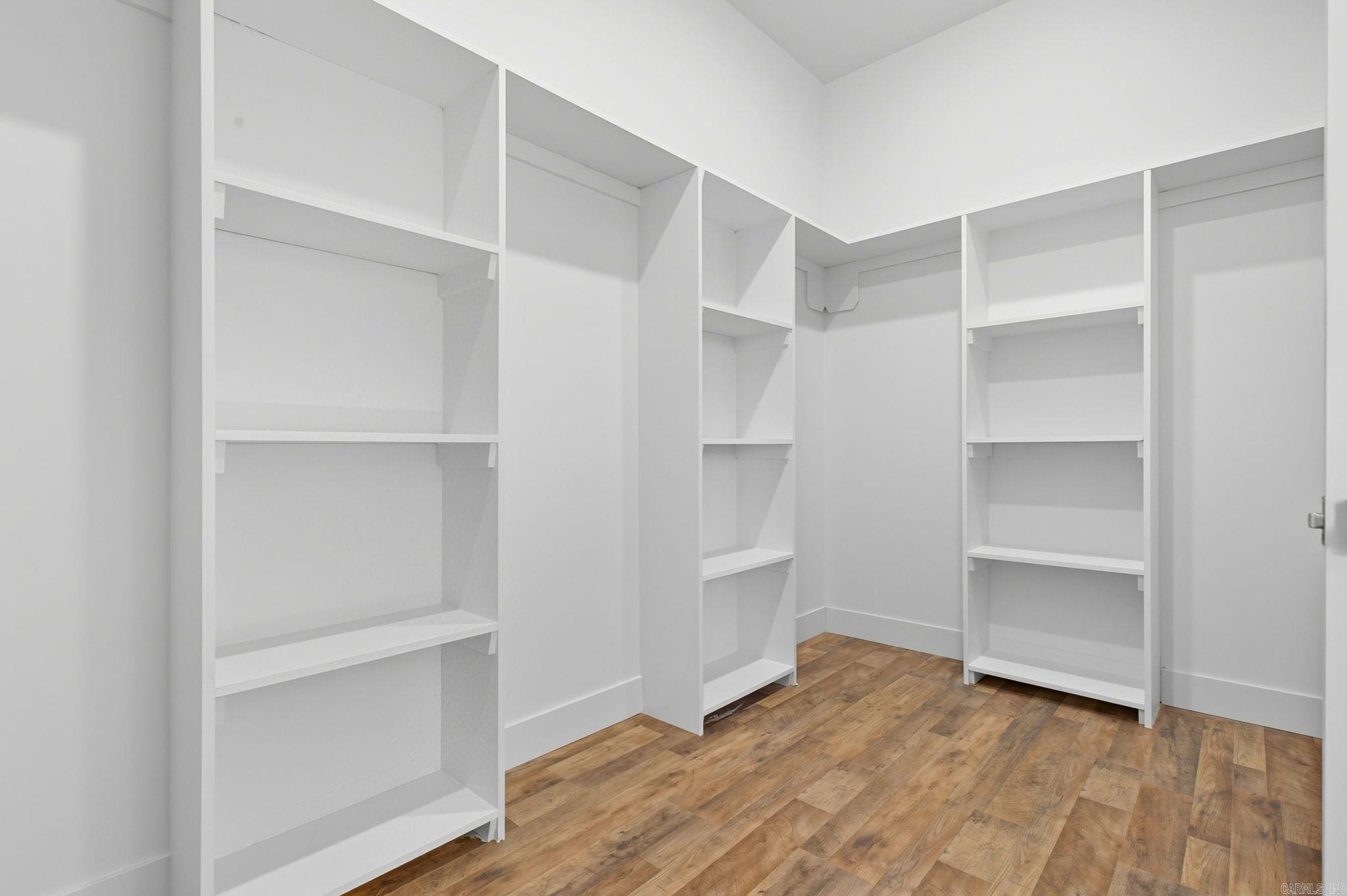 THE WOODS OF HURRICANE LAKE ESTA - Residential